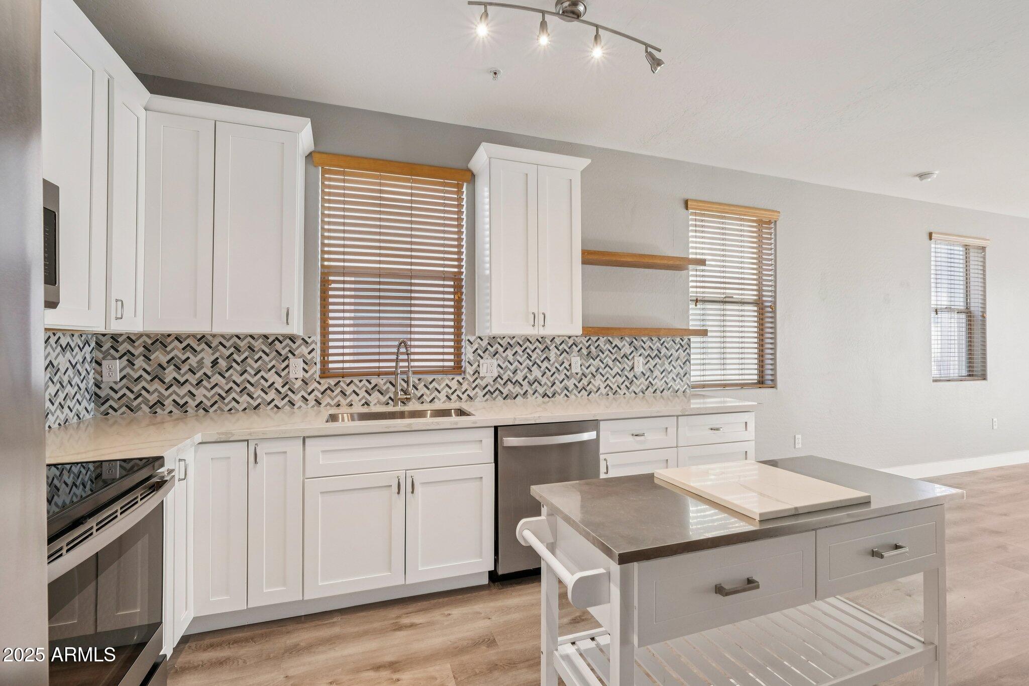 615 E PORTLAND Street 115