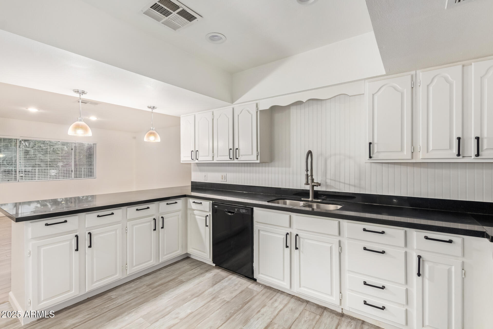 5401 E EXETER Boulevard