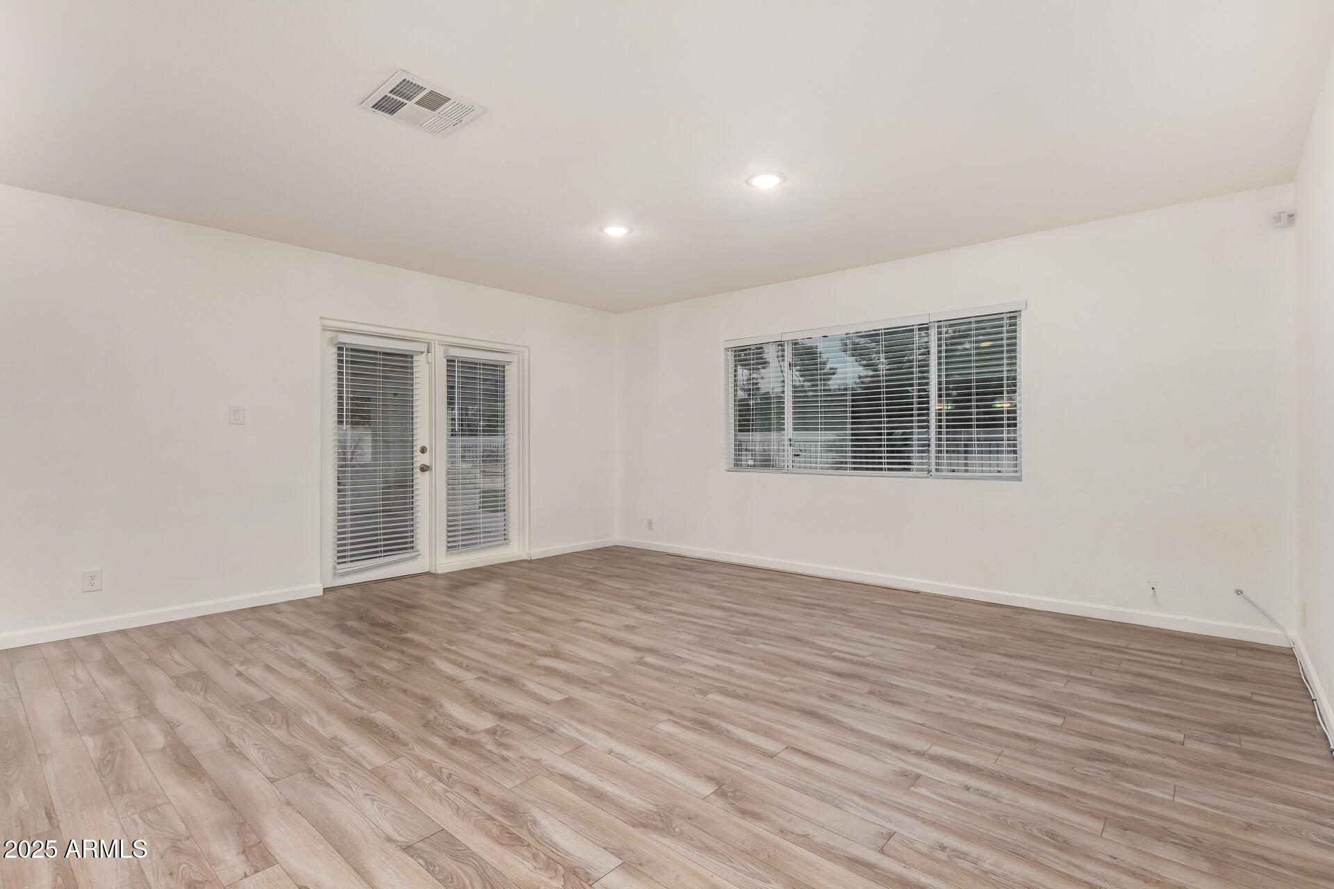 5401 E EXETER Boulevard