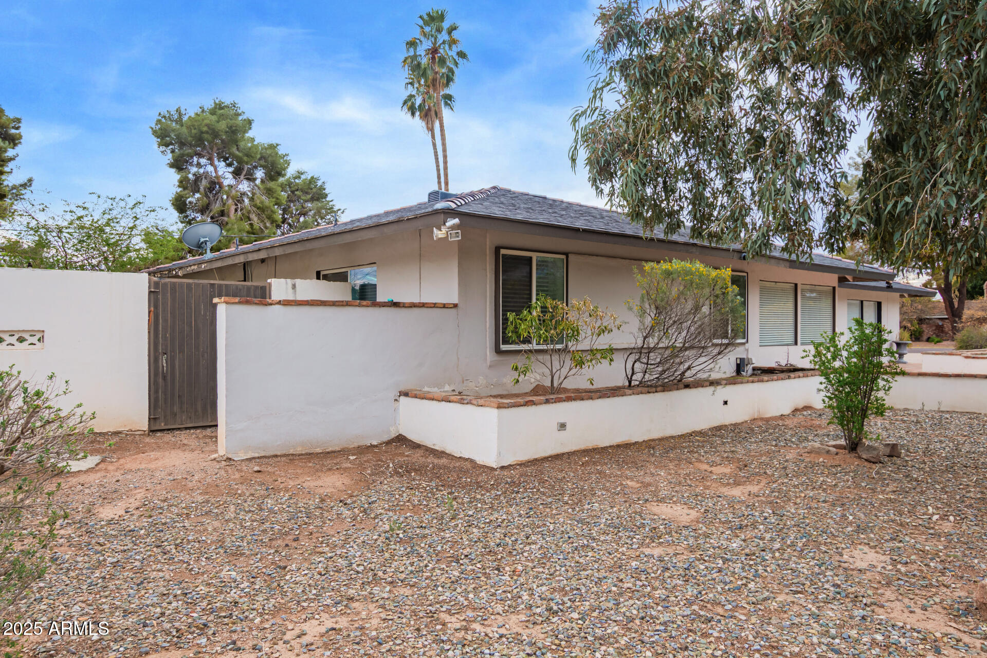 5401 E EXETER Boulevard