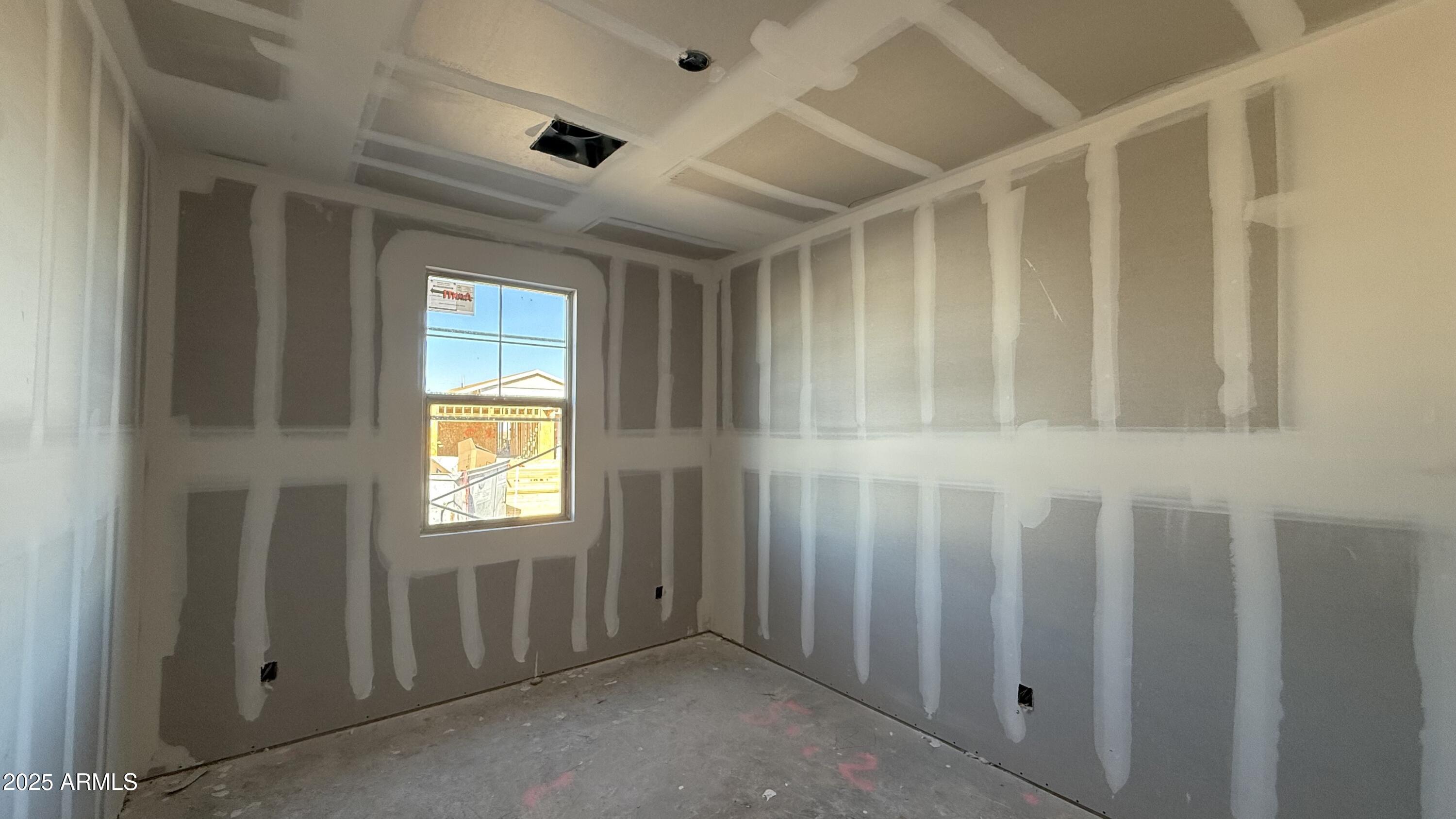 47663 W KENNER Drive