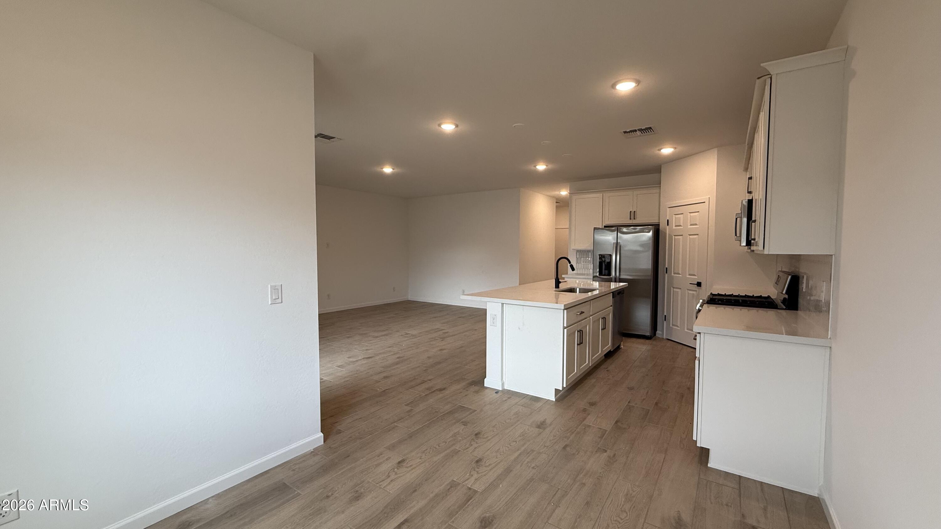 47663 W KENNER Drive