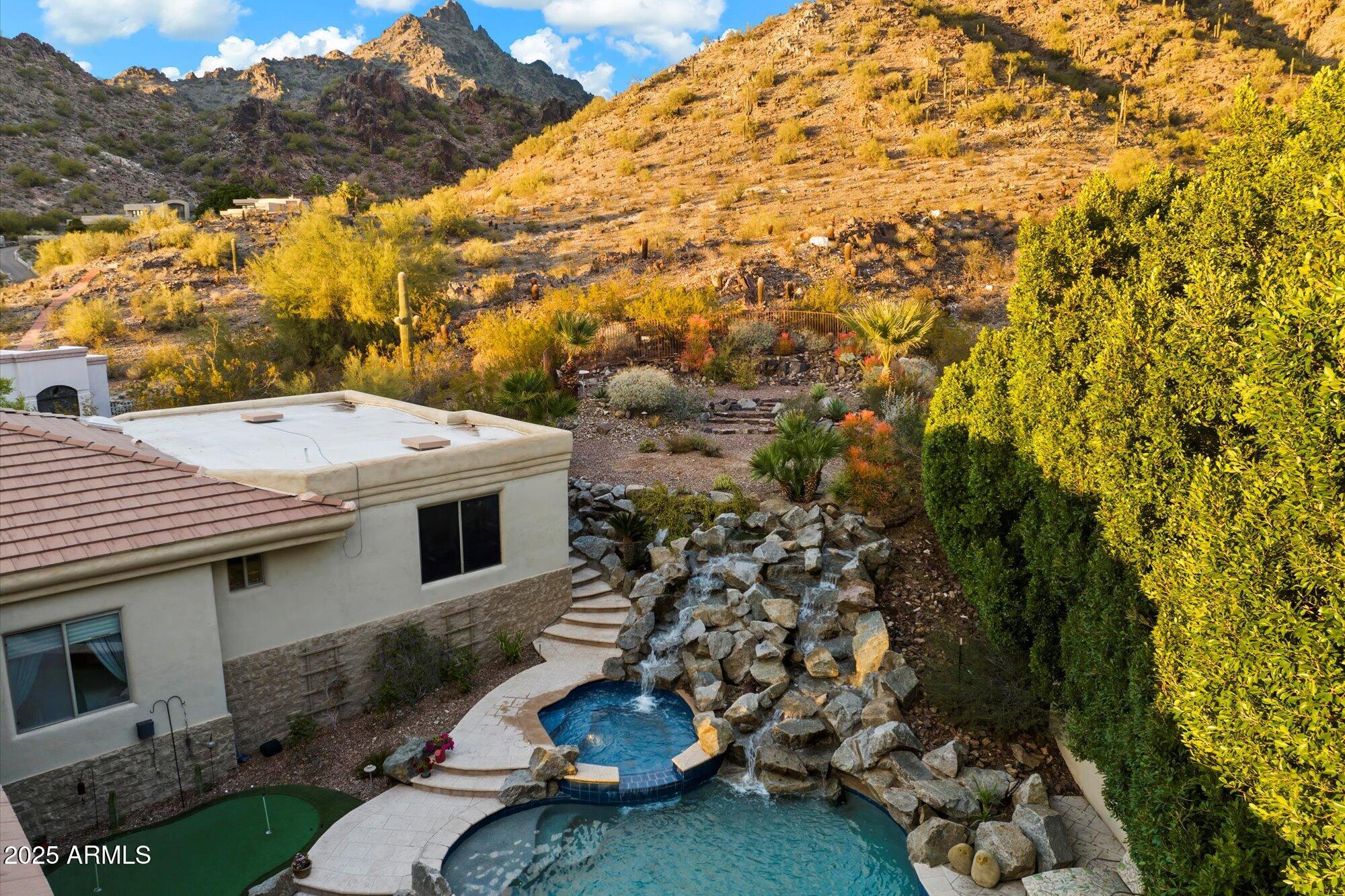 6621 N ARIZONA BILTMORE Circle