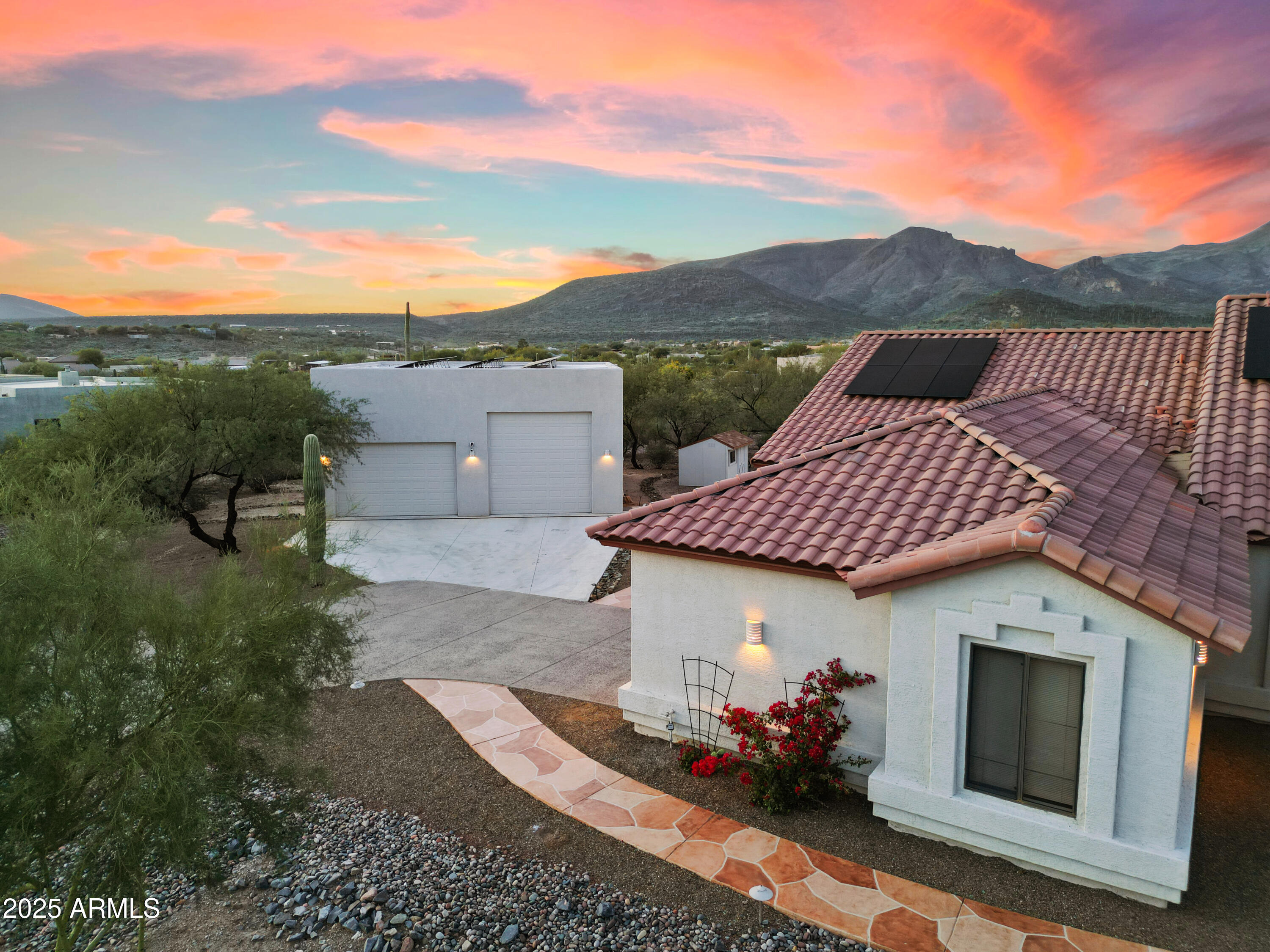 5894 E Hidden Springs Road