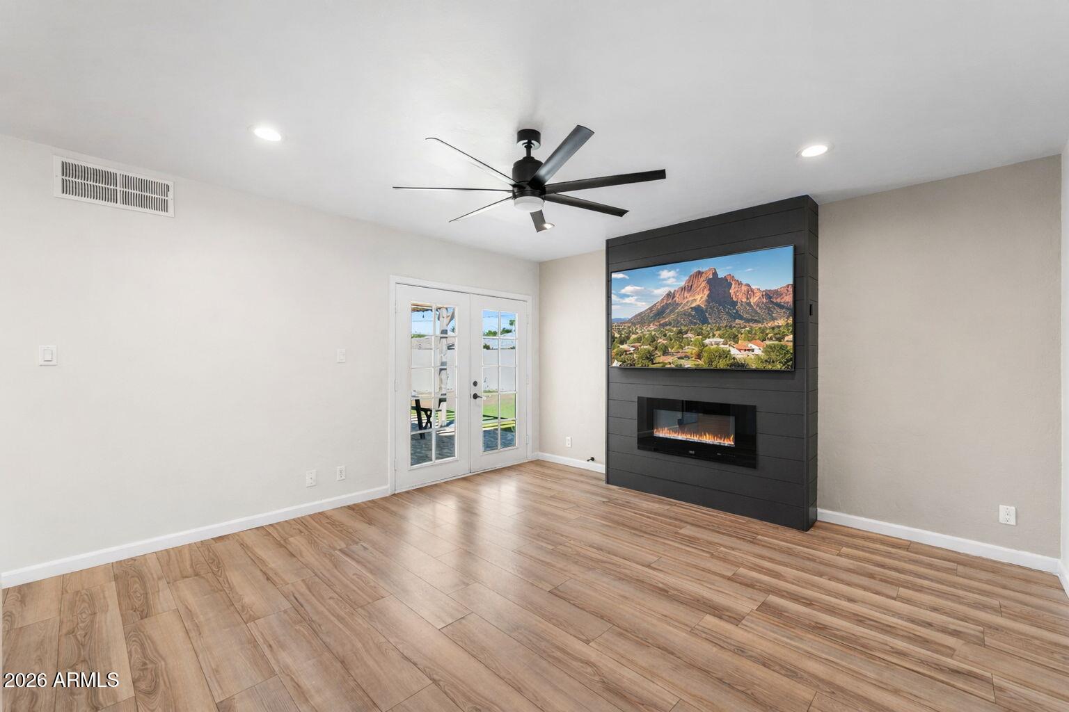 8302 E Windsor Avenue