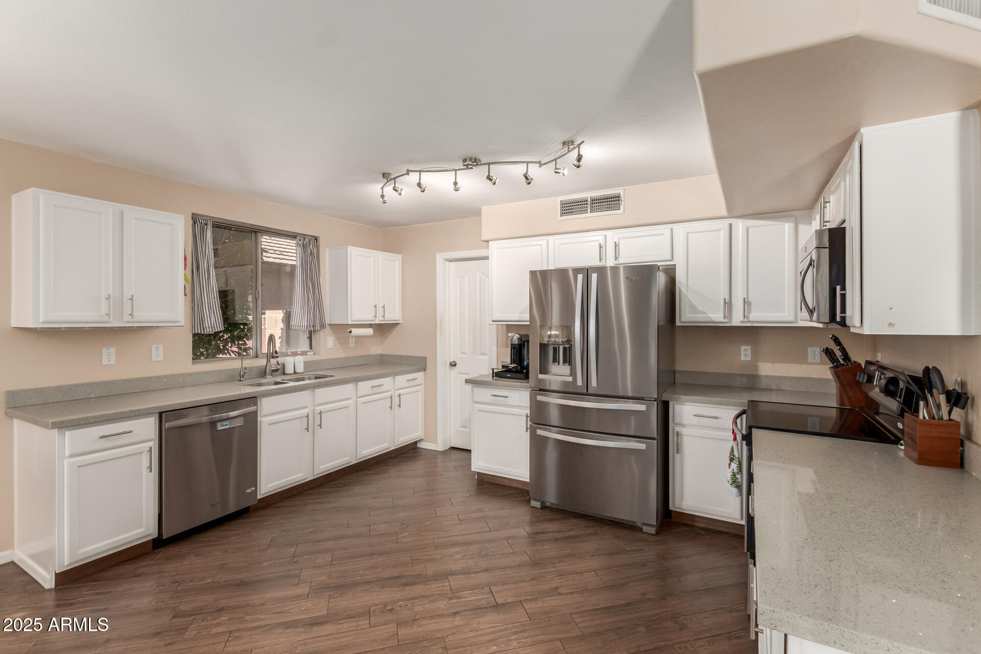 7477 W FIREBIRD Drive