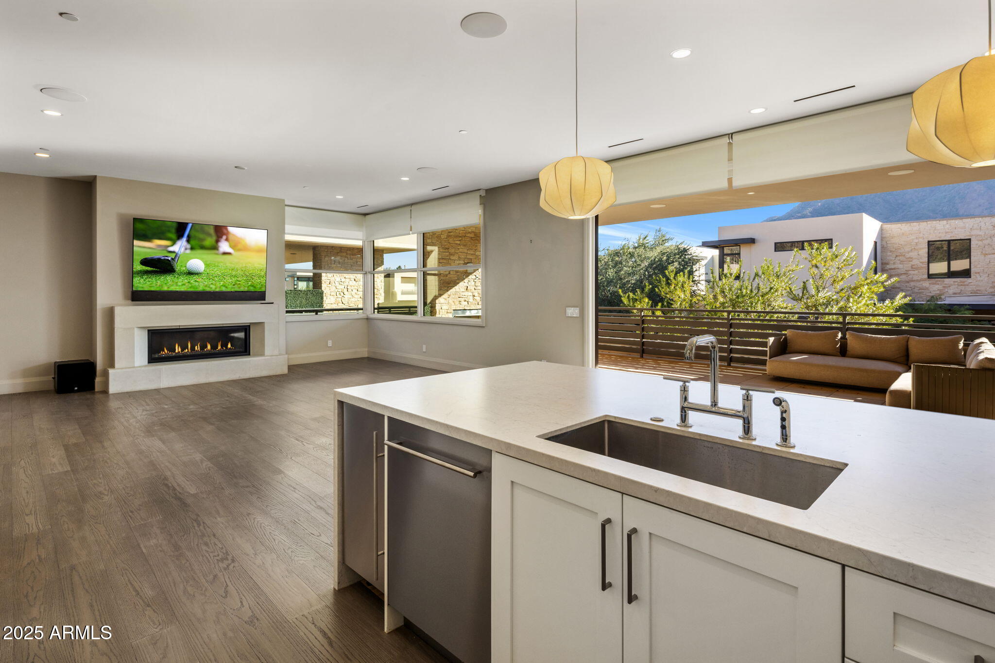 5541 E STELLA Lane