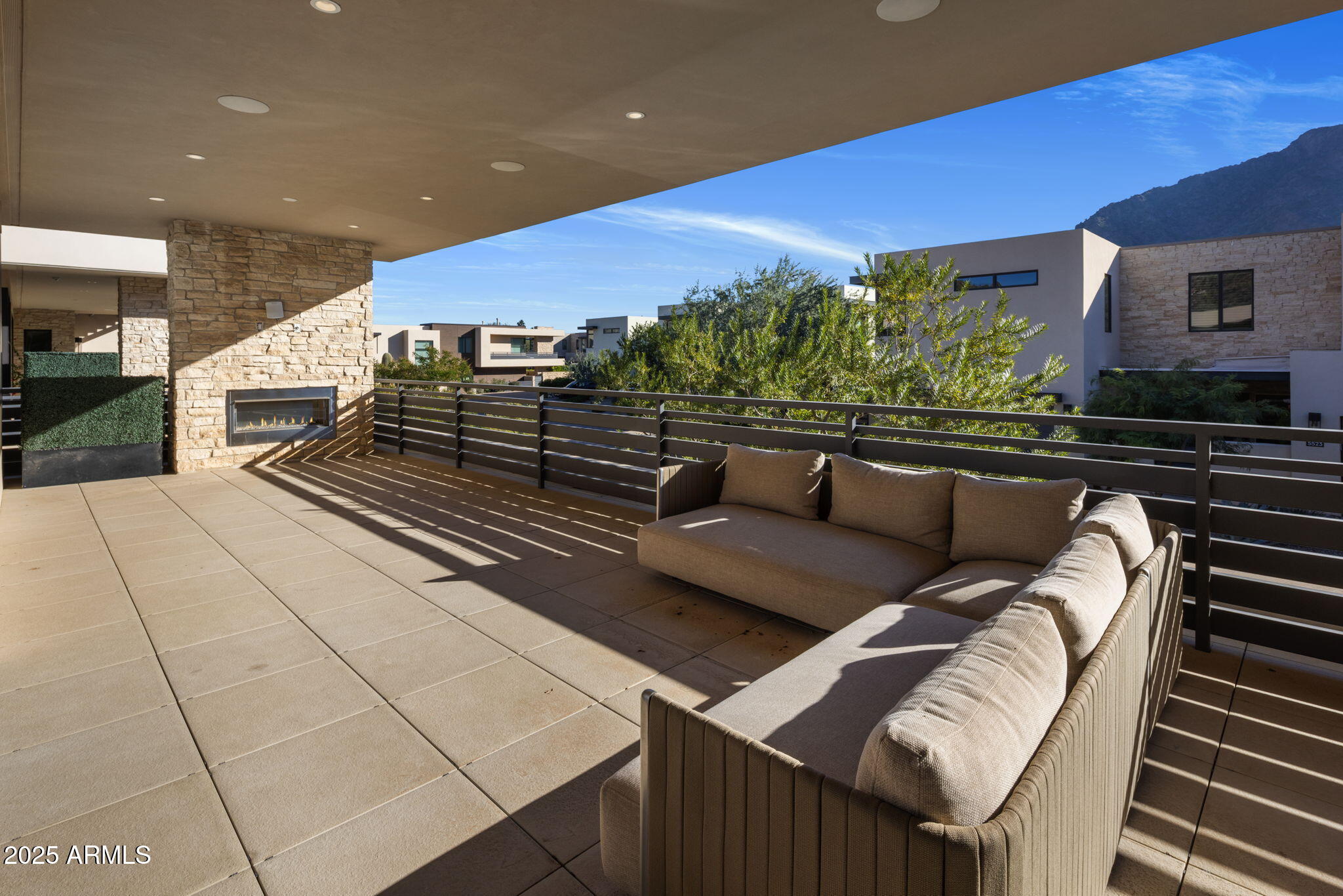 5541 E STELLA Lane