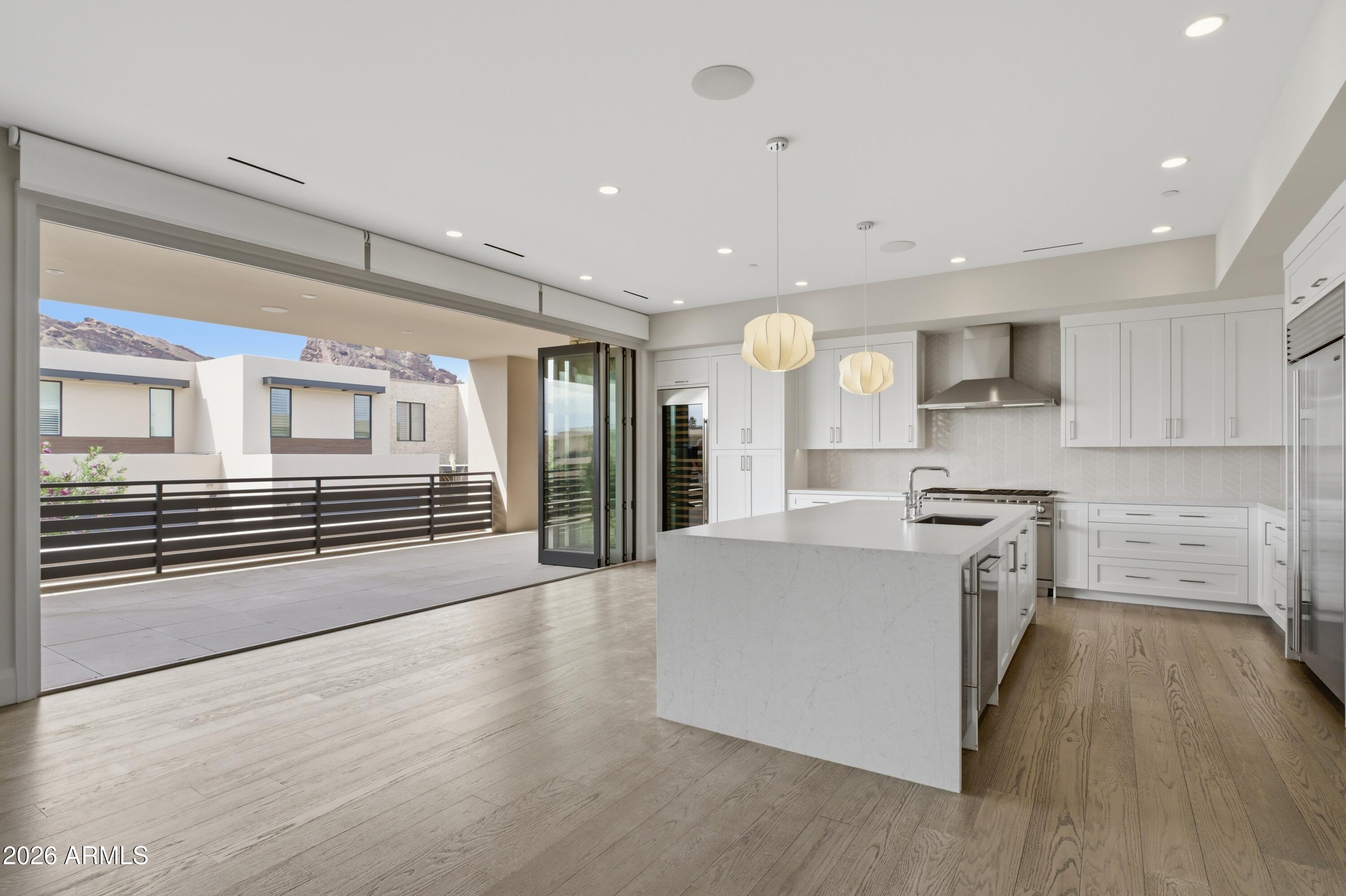 5541 E STELLA Lane