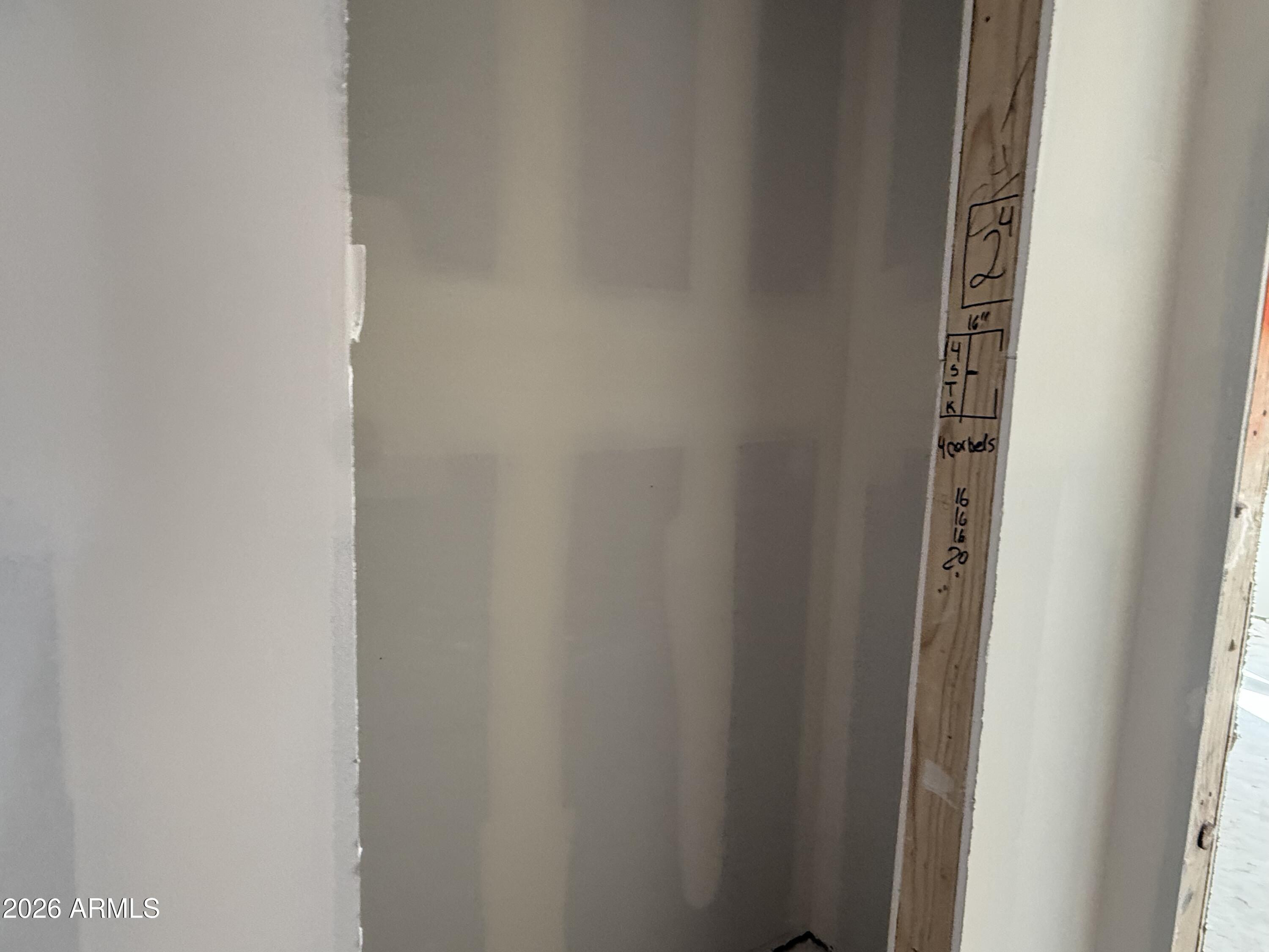 9537 W TAMARISK Avenue