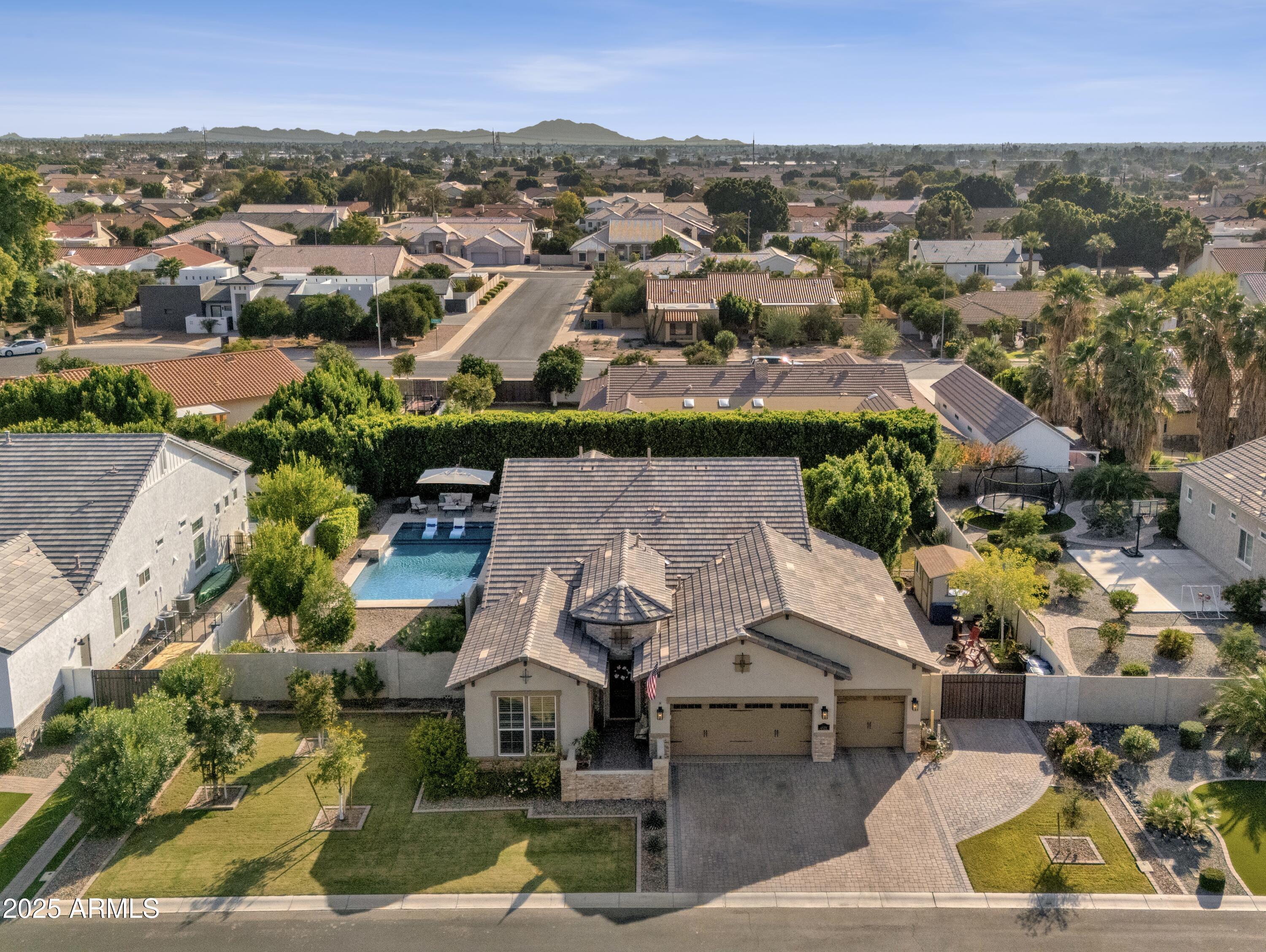 4525 E FOUNTAIN Street