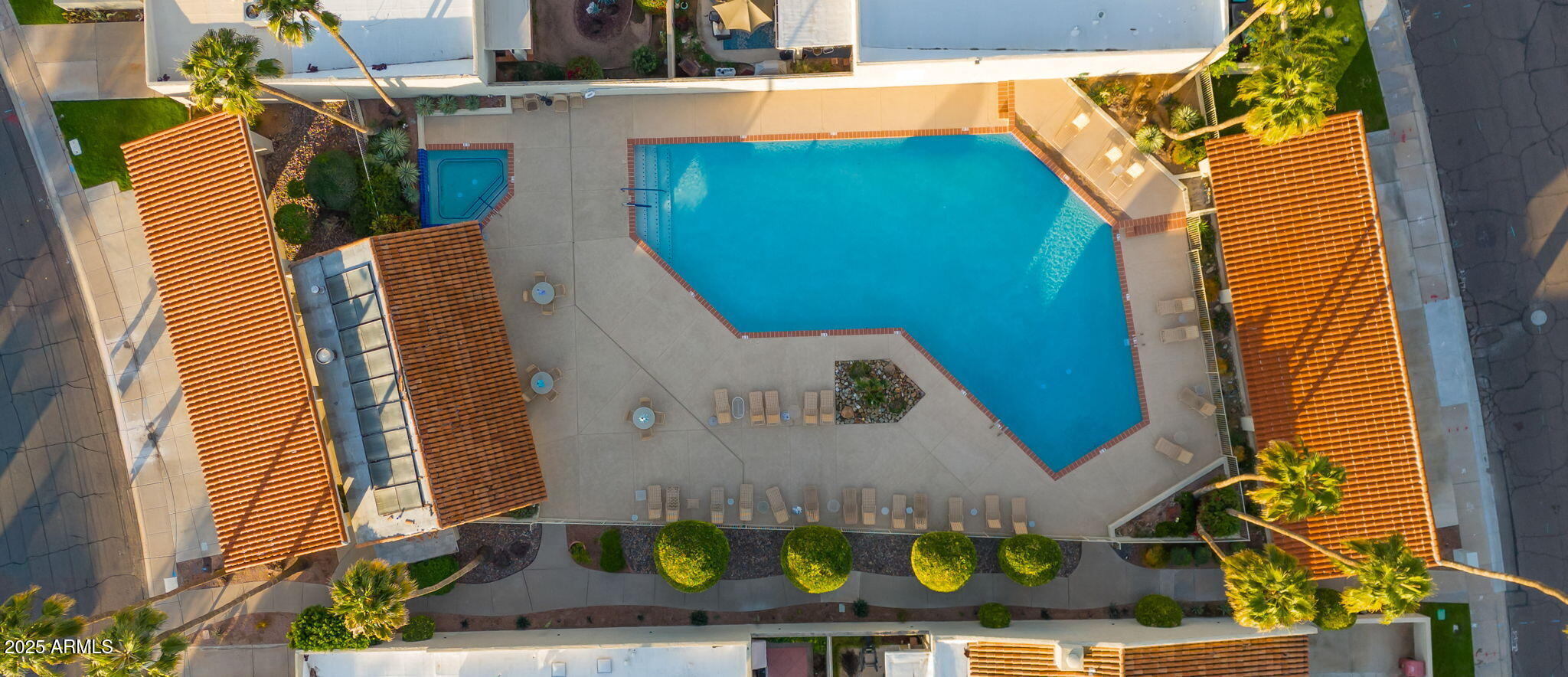 7909 E BONITA Drive