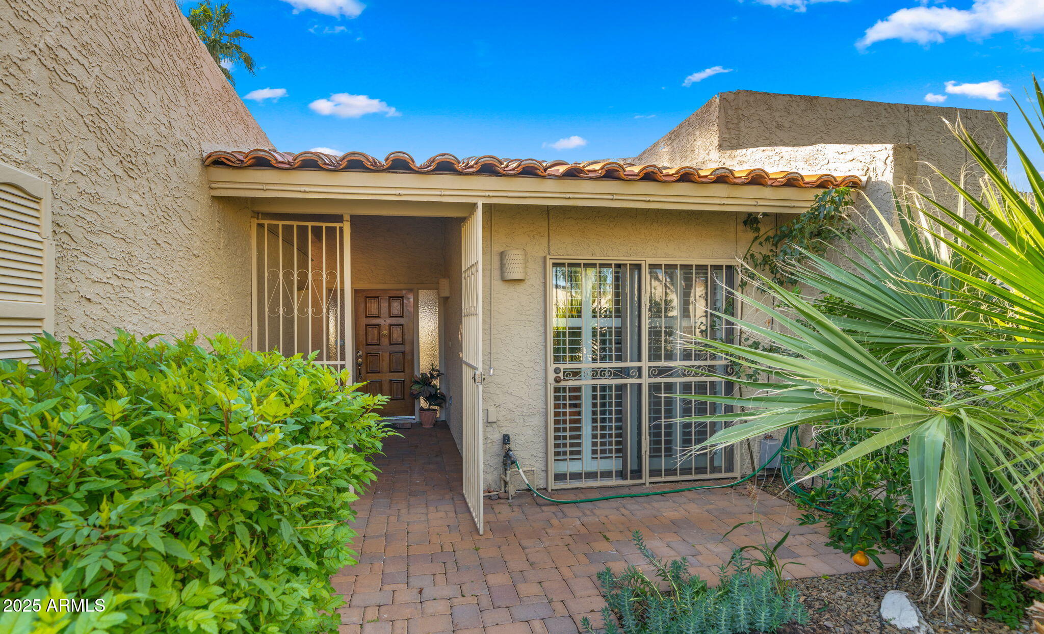 7909 E BONITA Drive