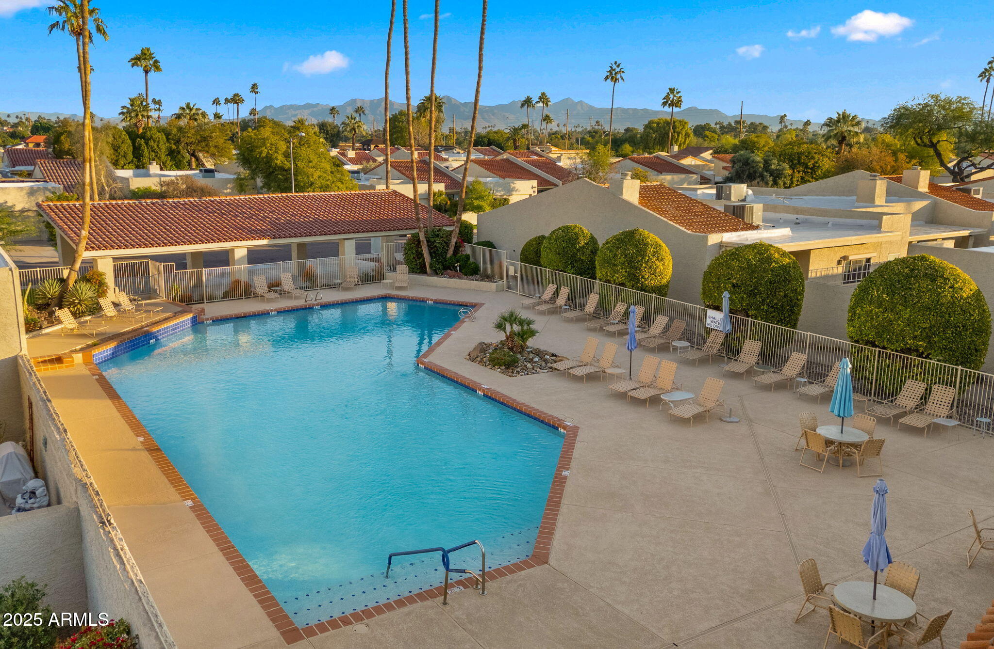 7909 E BONITA Drive