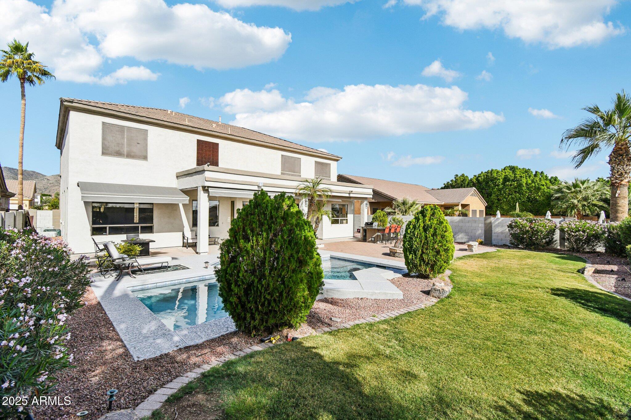 923 W Windsong Drive