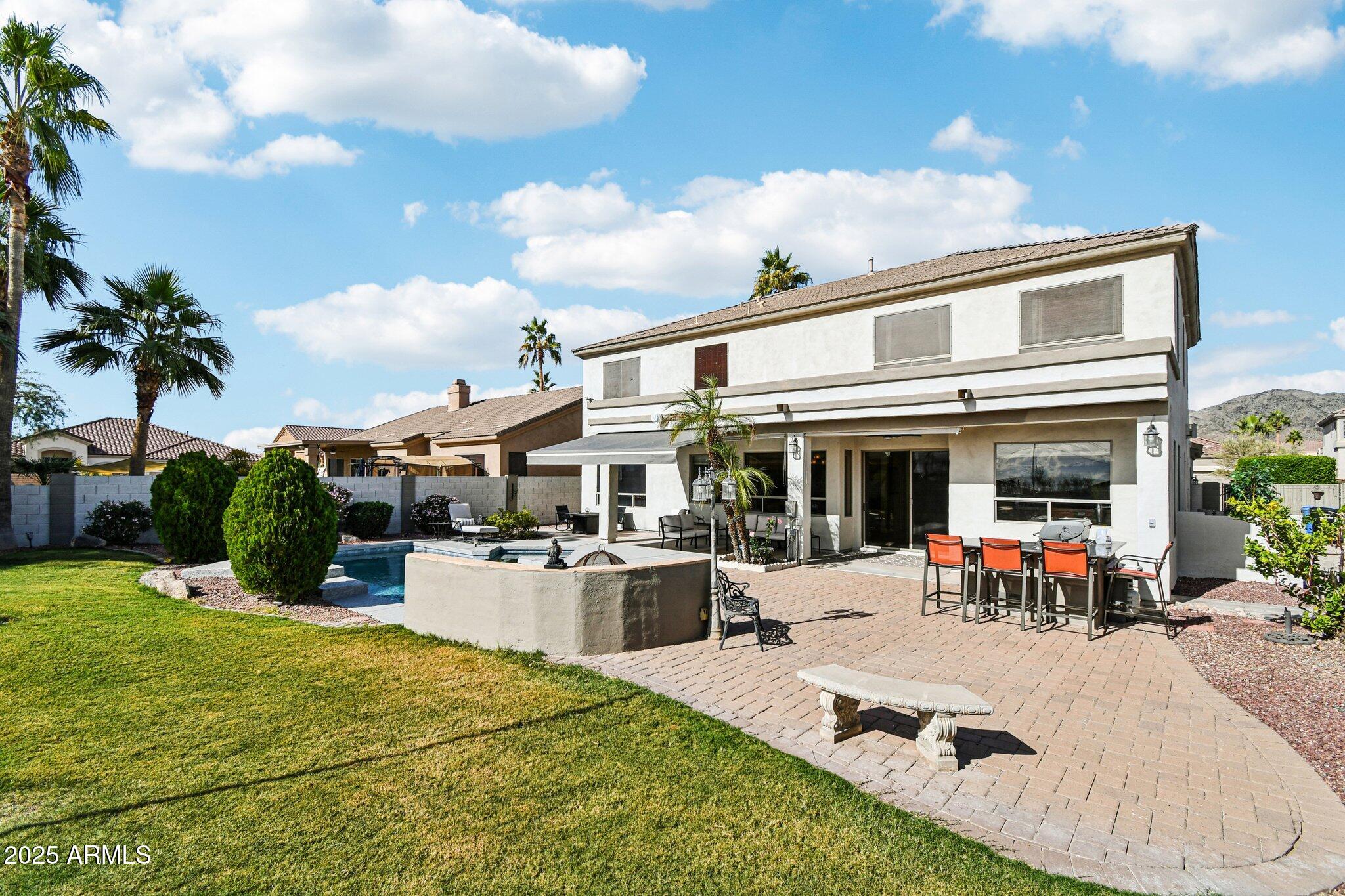 923 W Windsong Drive