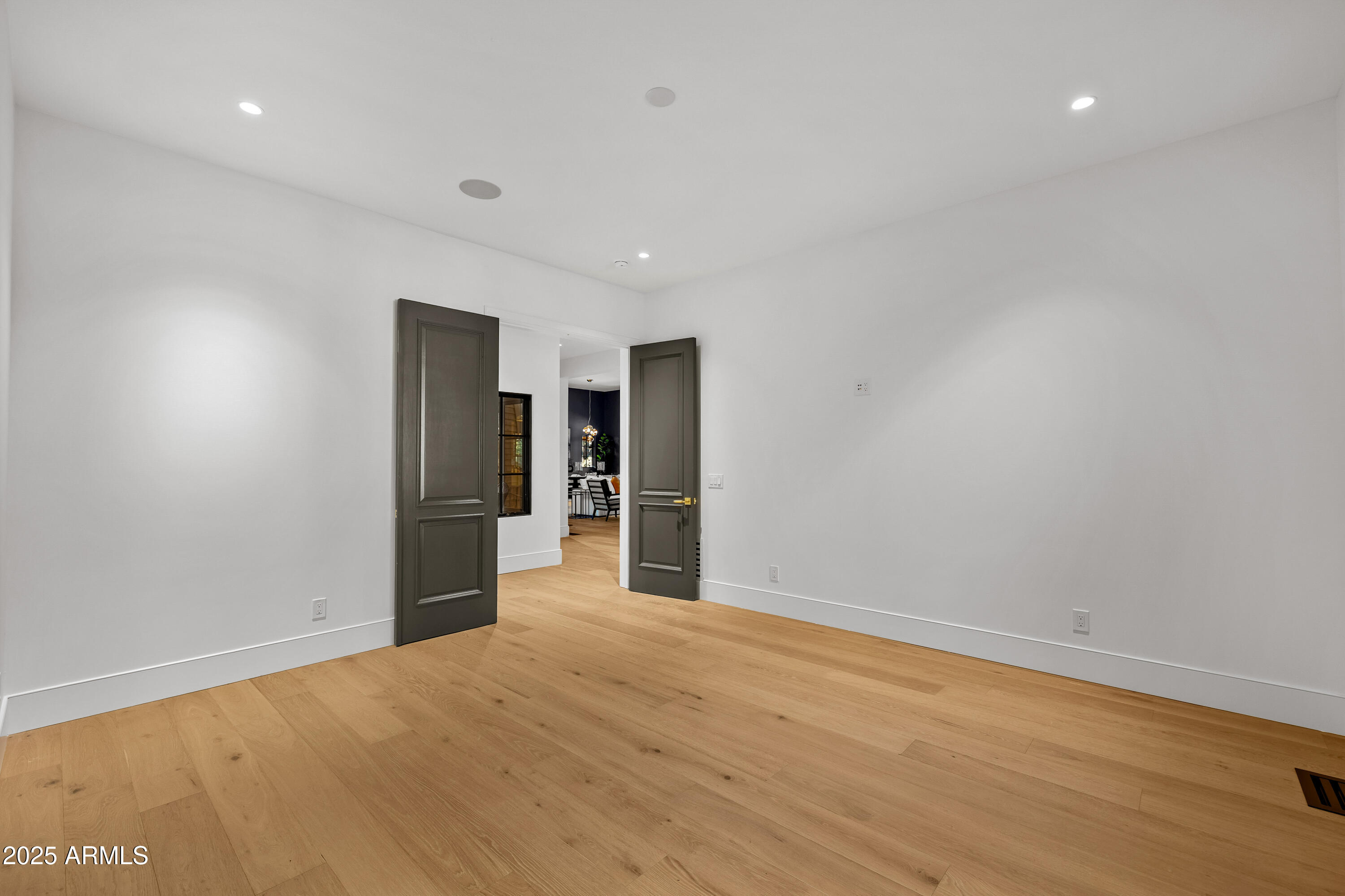 2732 LINDBERG Spring