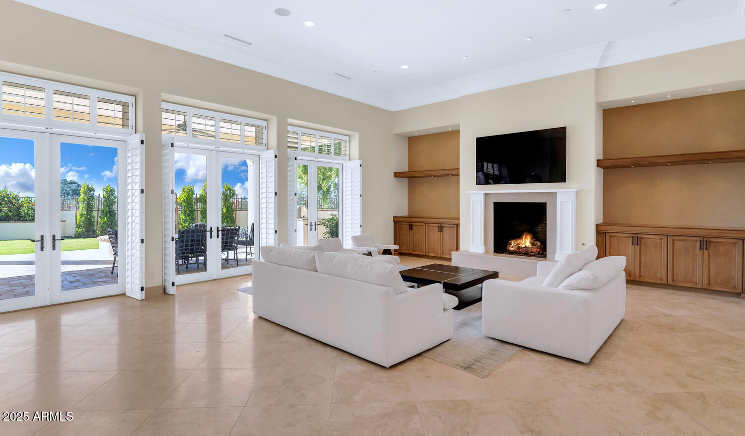 3905 E SIERRA VISTA Drive