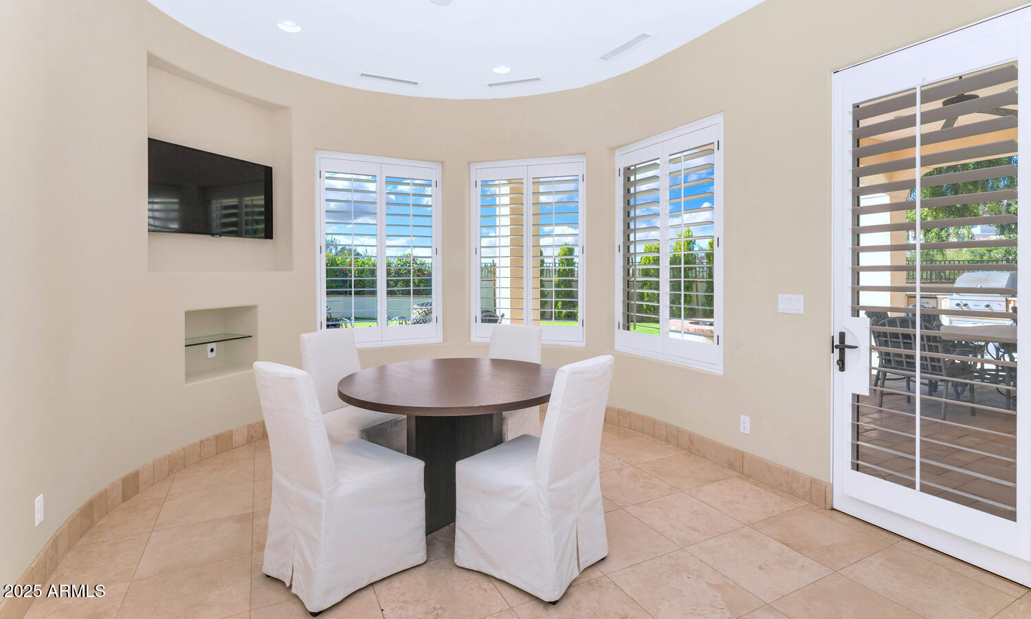 3905 E SIERRA VISTA Drive