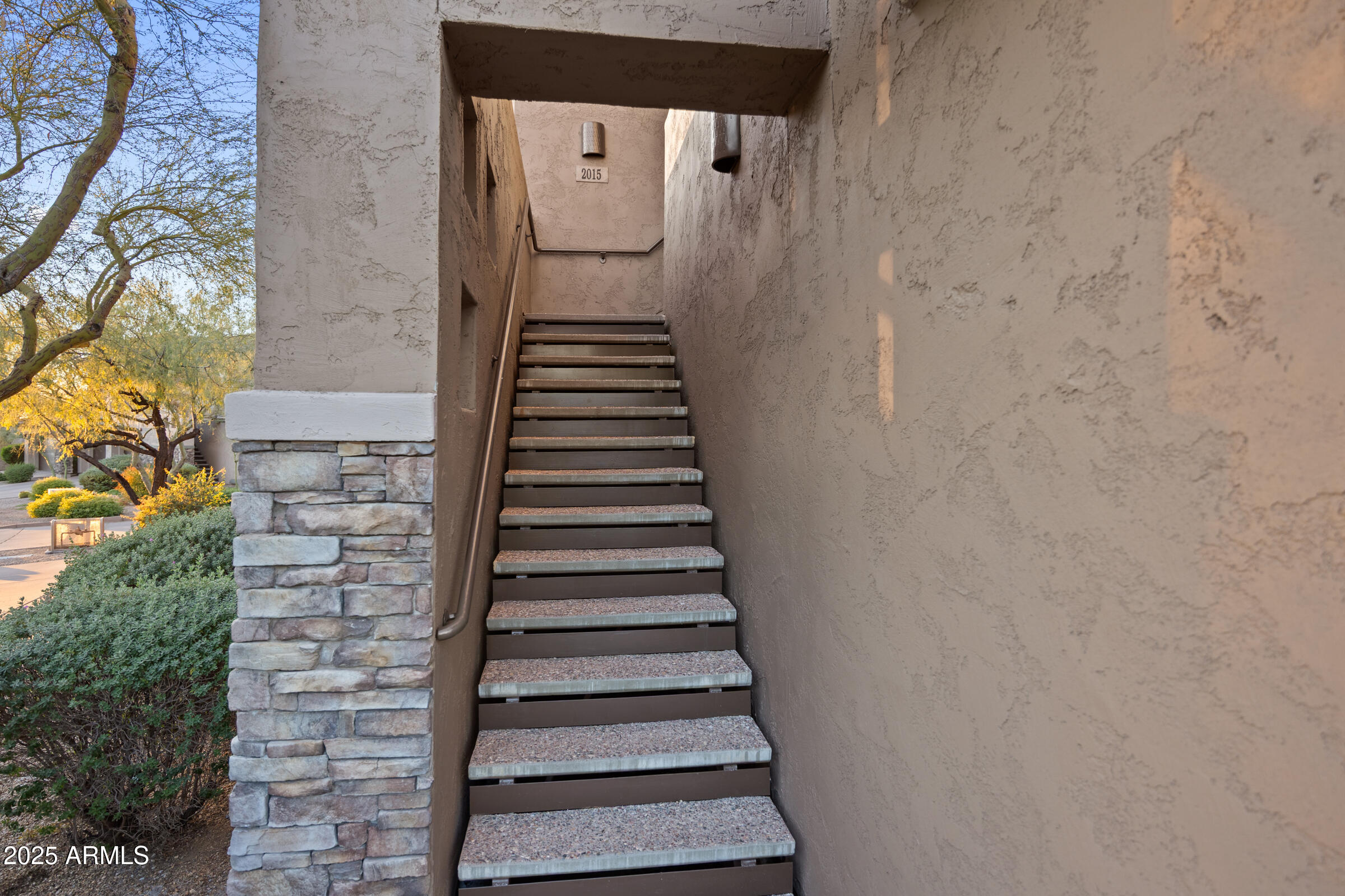 10260 E WHITE FEATHER Lane E 2015