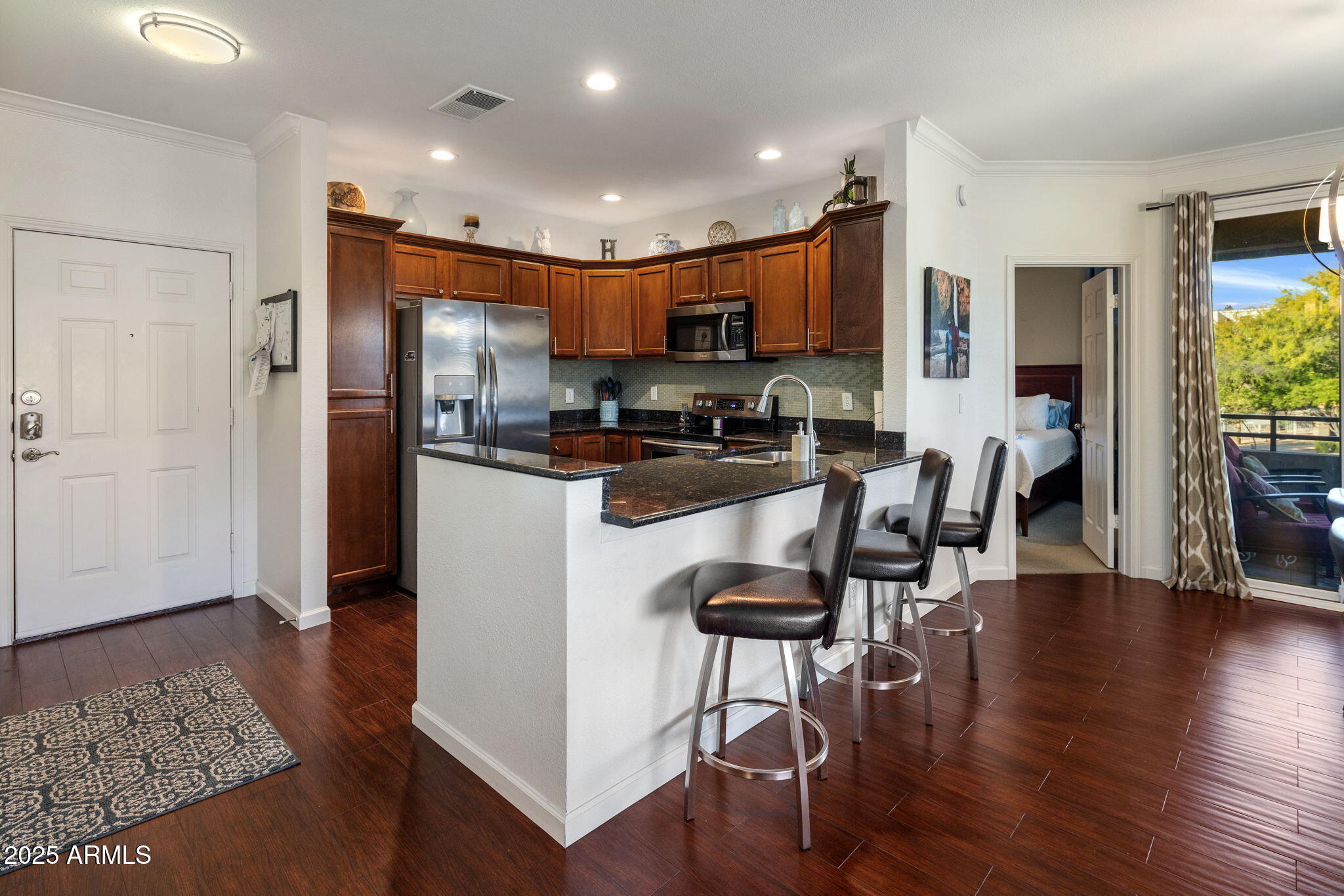 7009 E ACOMA Drive 2001