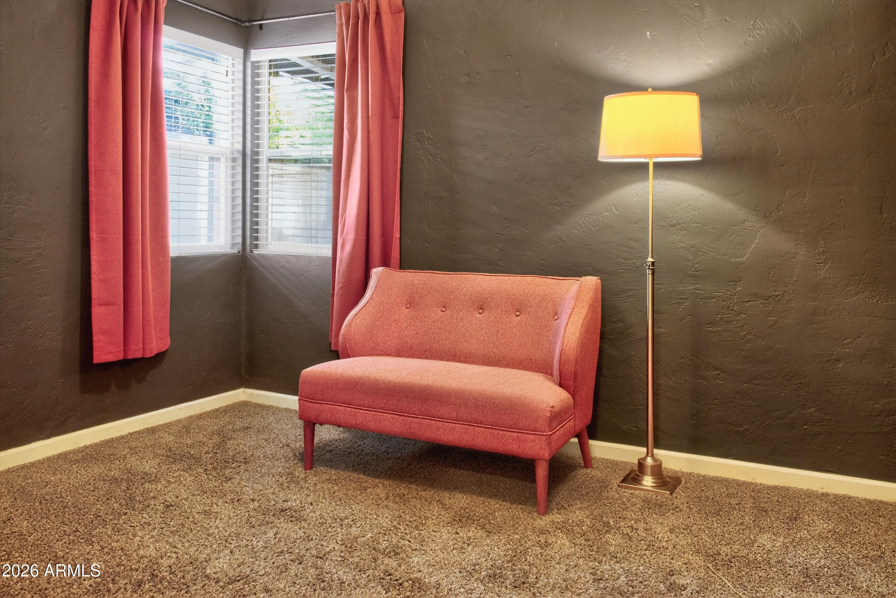 2210 E CAMBRIDGE Avenue