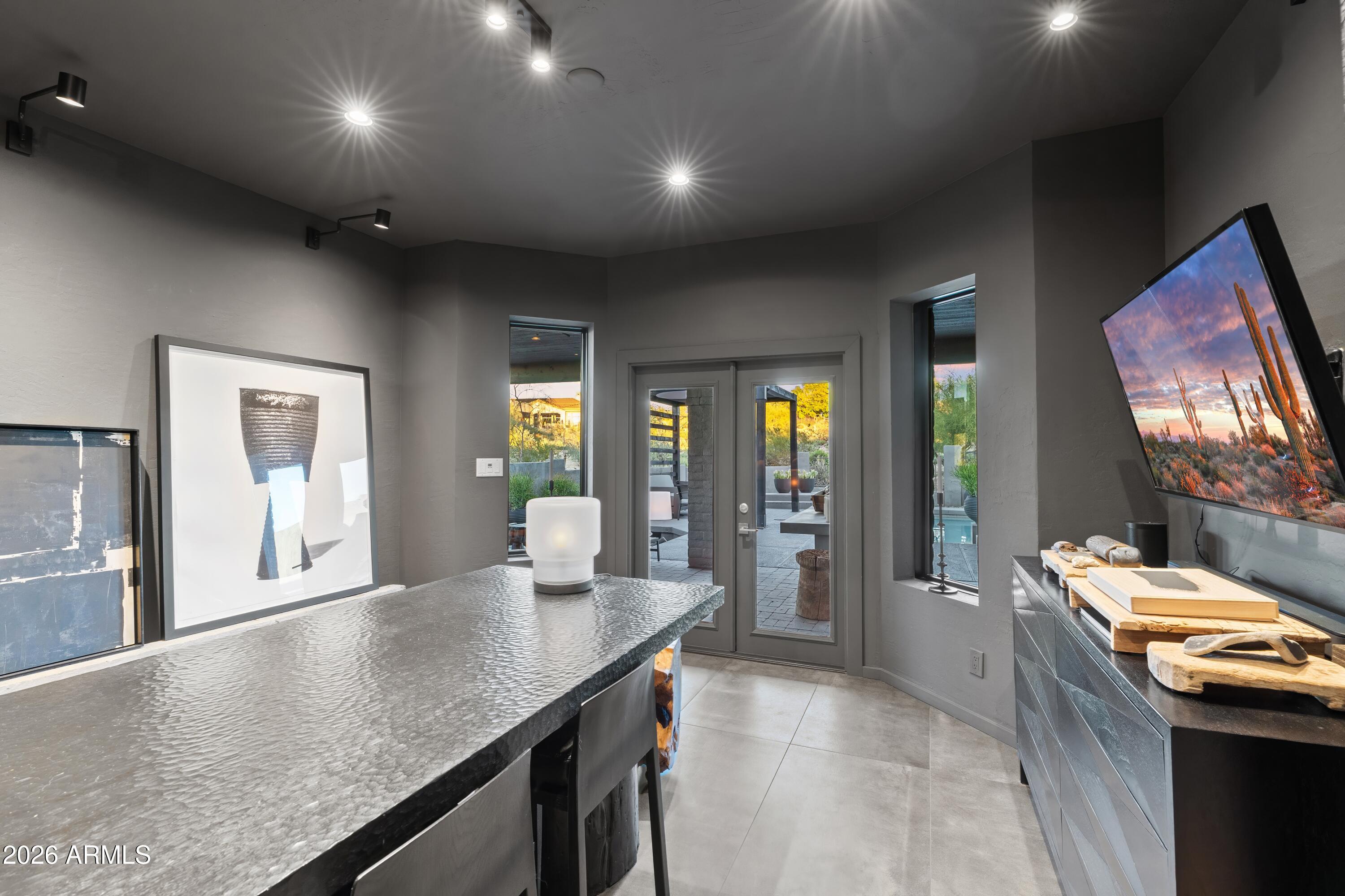 9545 E ROMPING Road 90