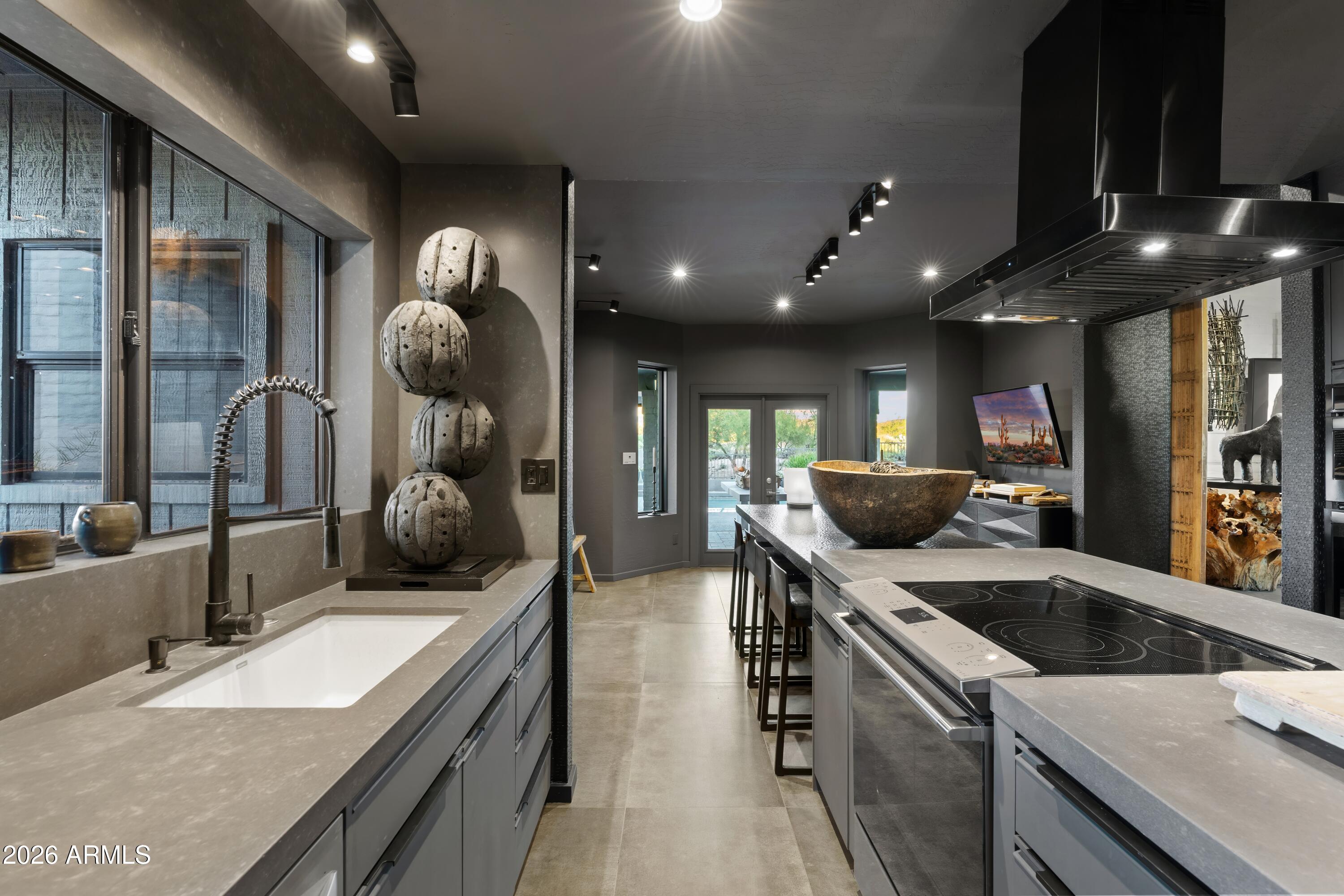 9545 E ROMPING Road 90