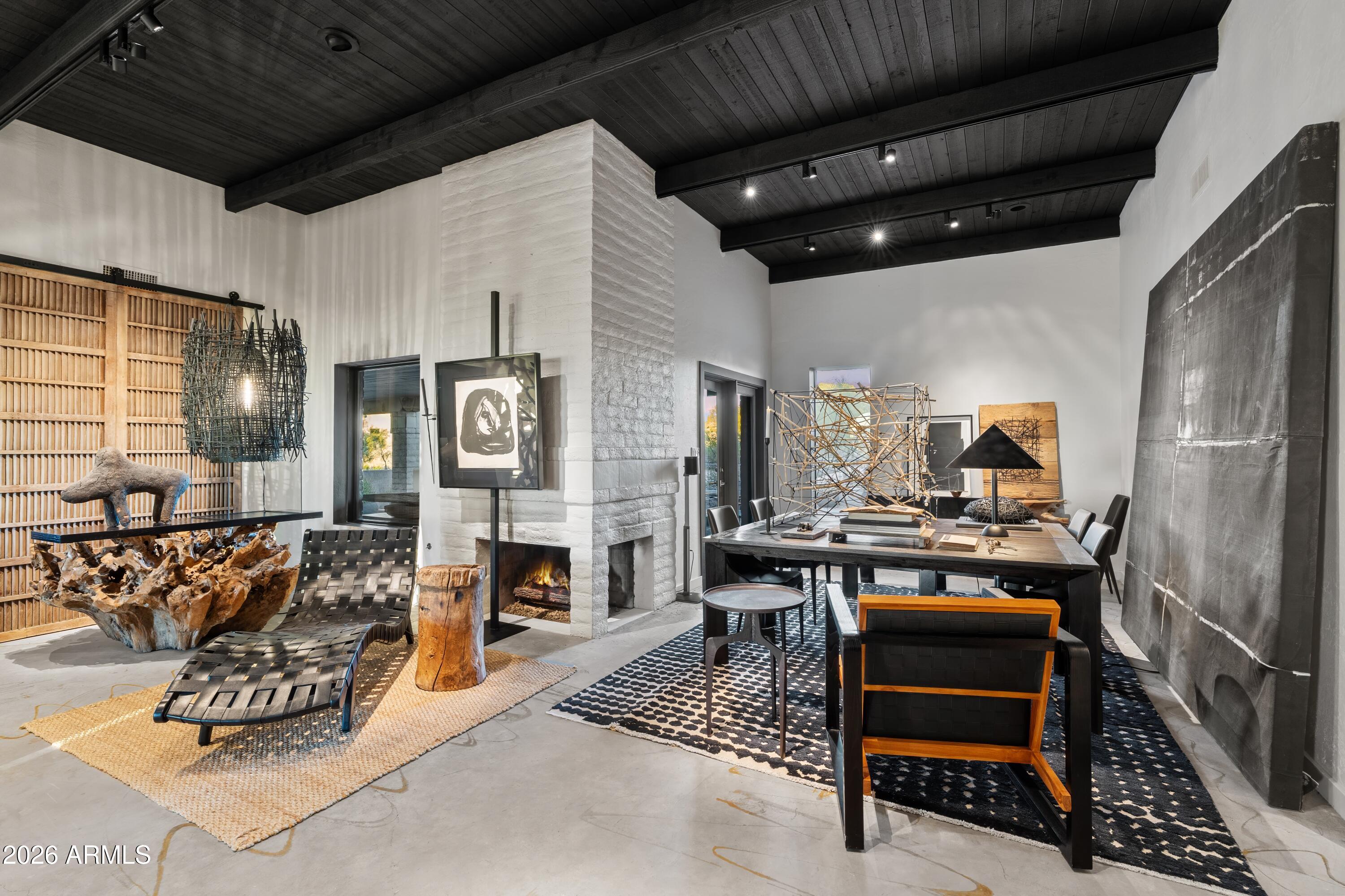 9545 E ROMPING Road 90