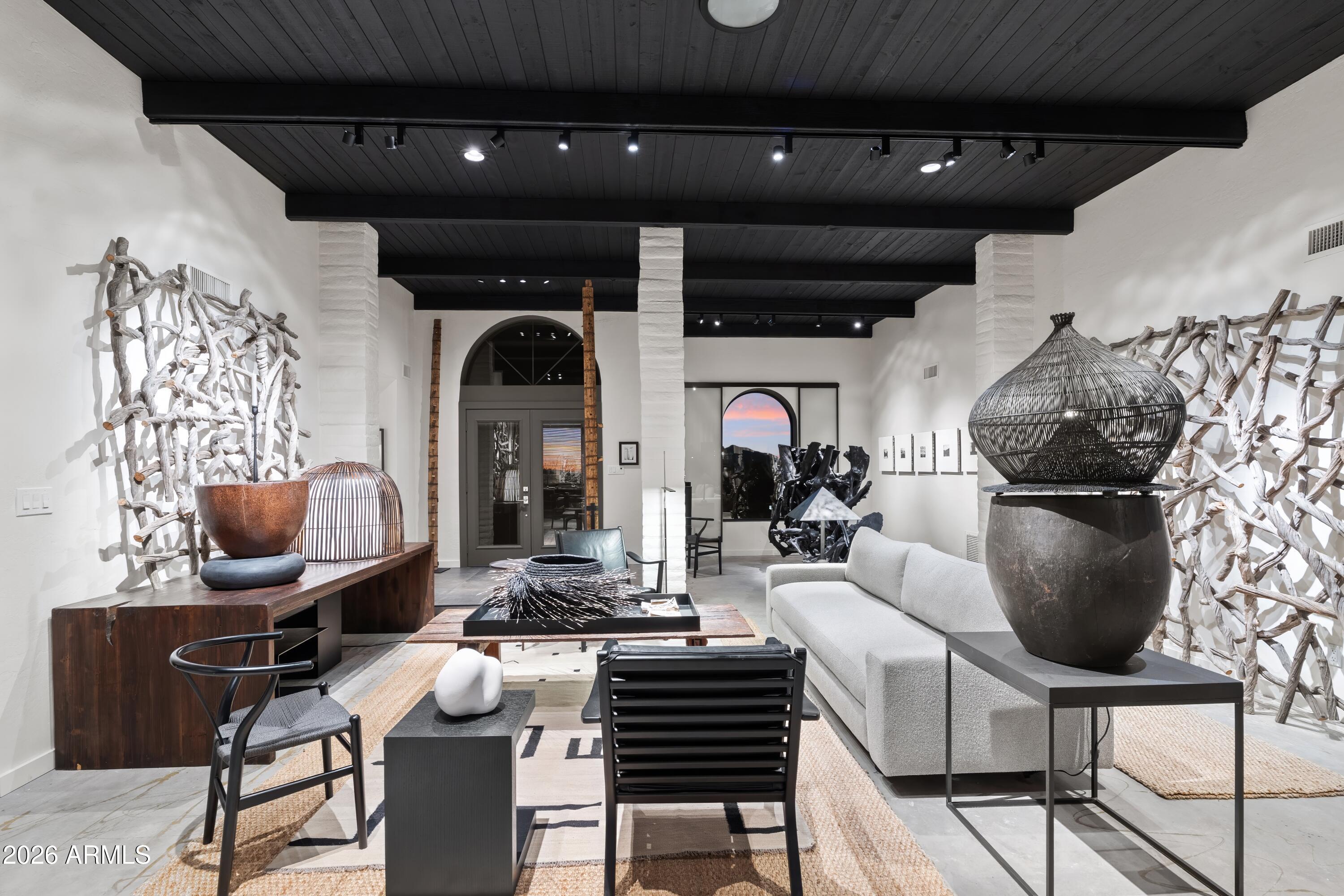 9545 E ROMPING Road 90