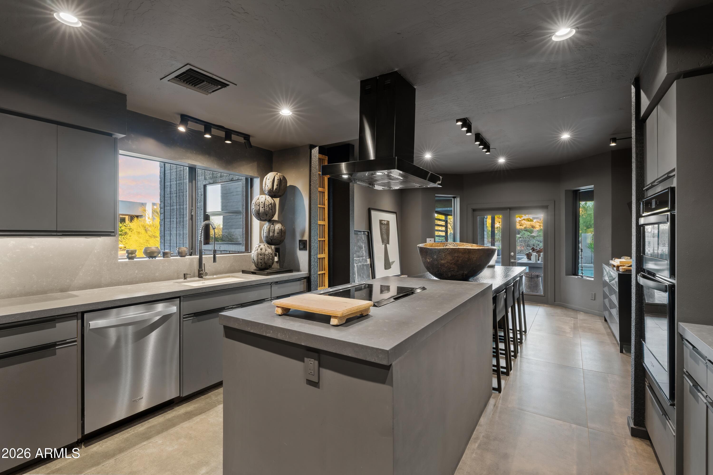 9545 E ROMPING Road 90