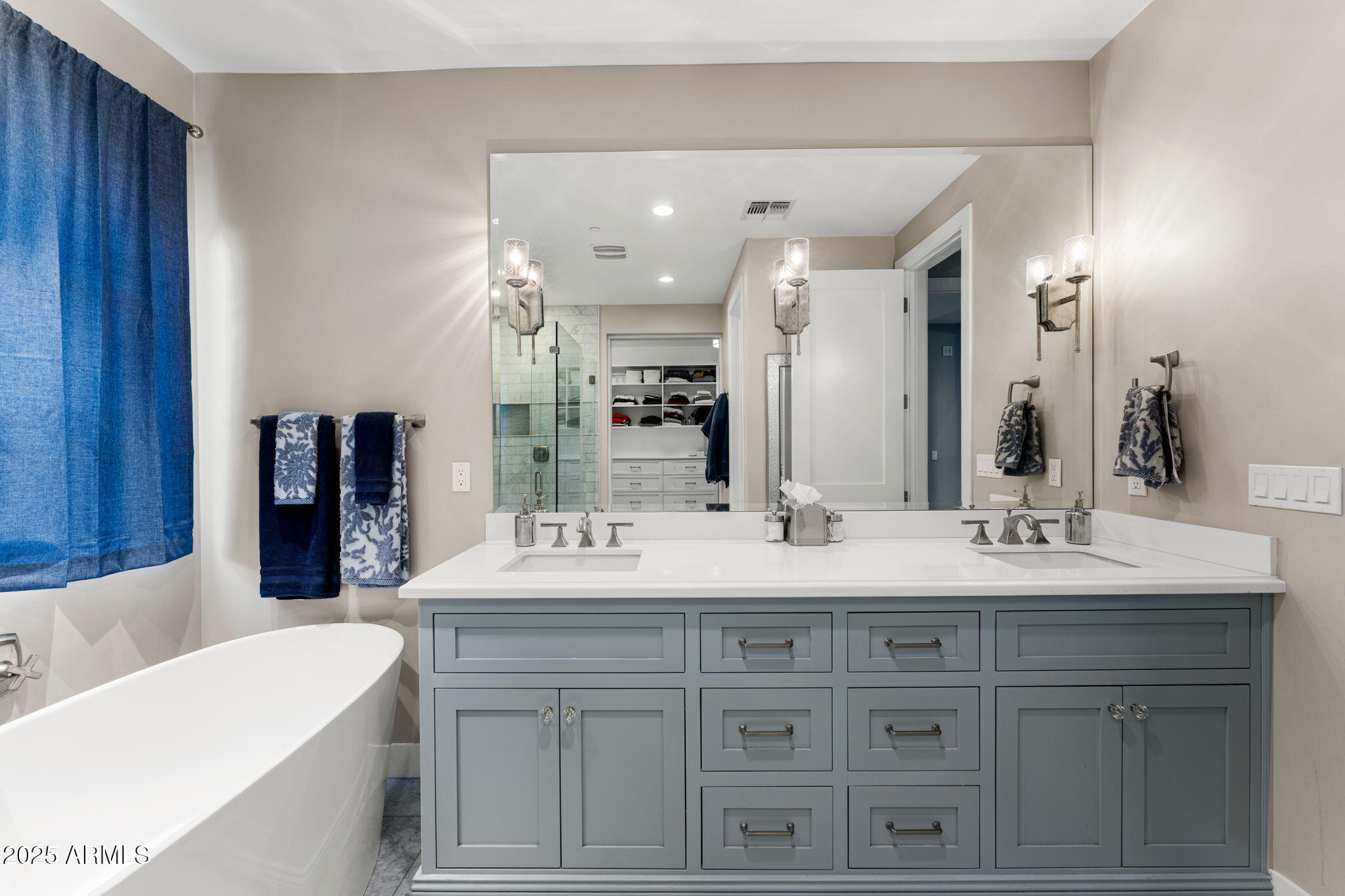 9466 E ROCKWOOD Drive