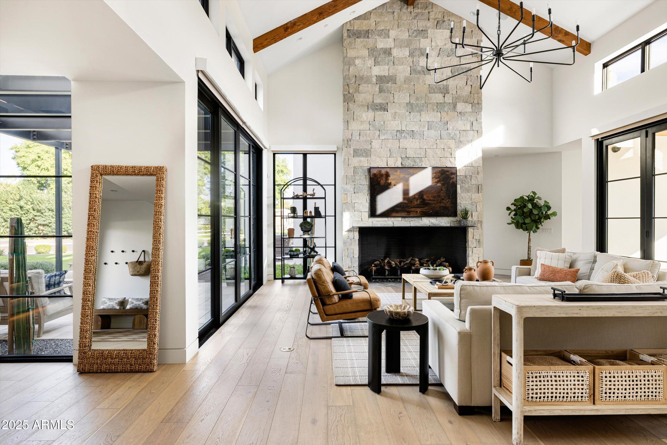 5715 E MONTEROSA Street