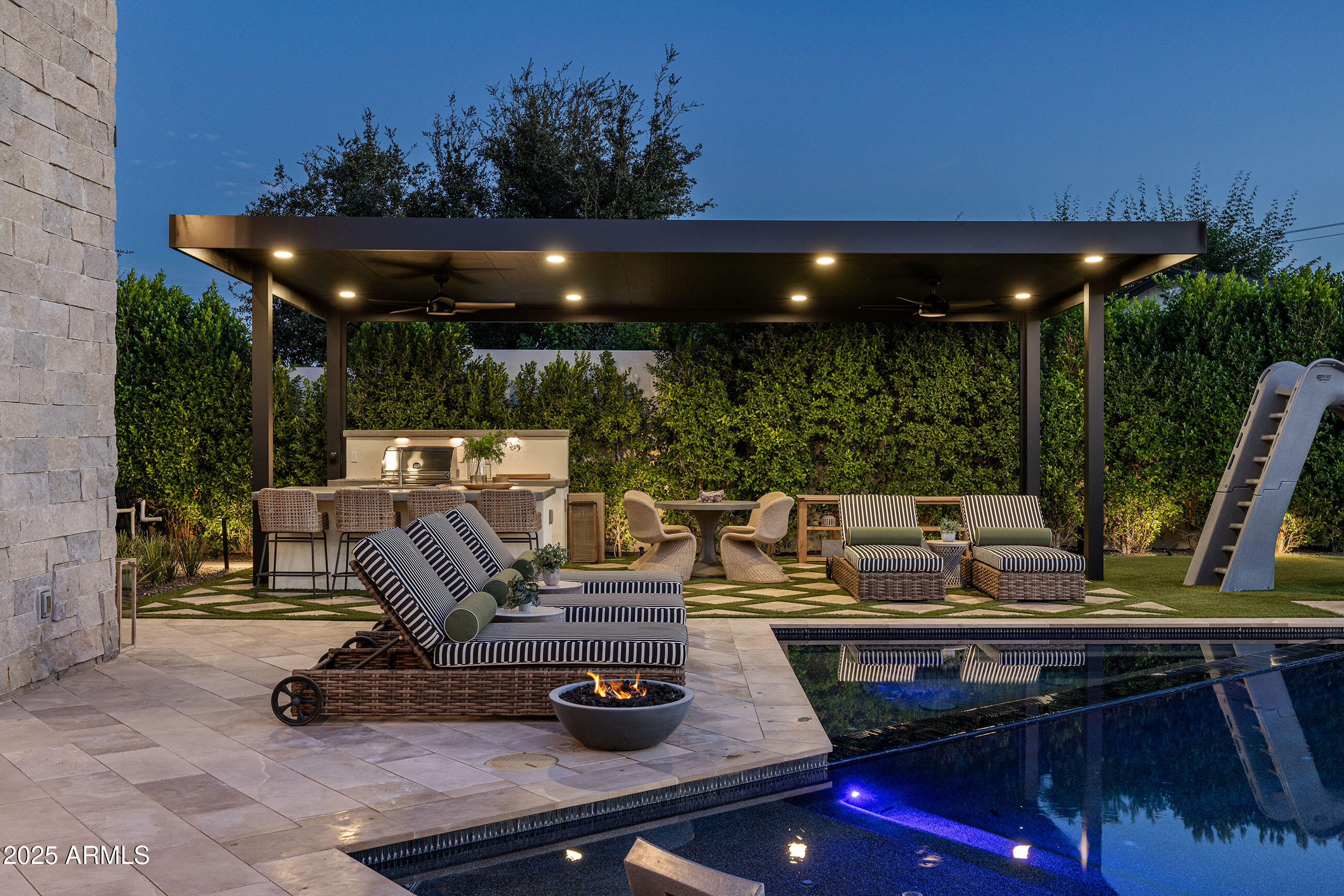 5715 E MONTEROSA Street