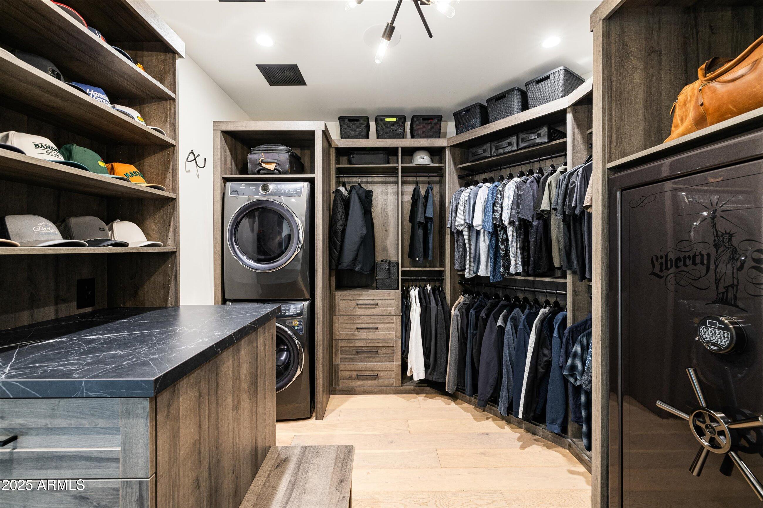 5715 E MONTEROSA Street