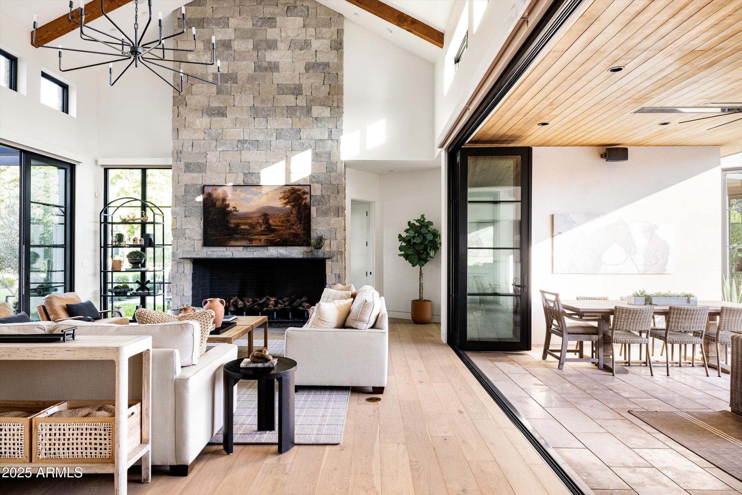 5715 E MONTEROSA Street