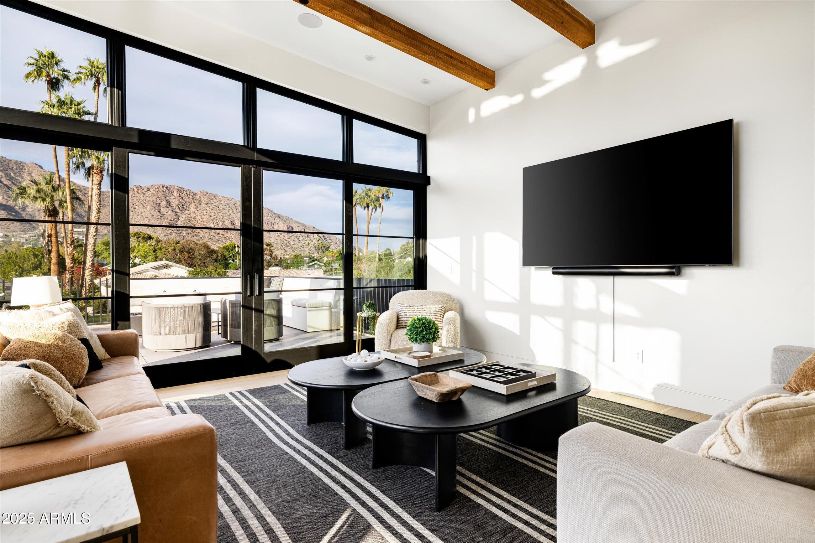 5715 E MONTEROSA Street