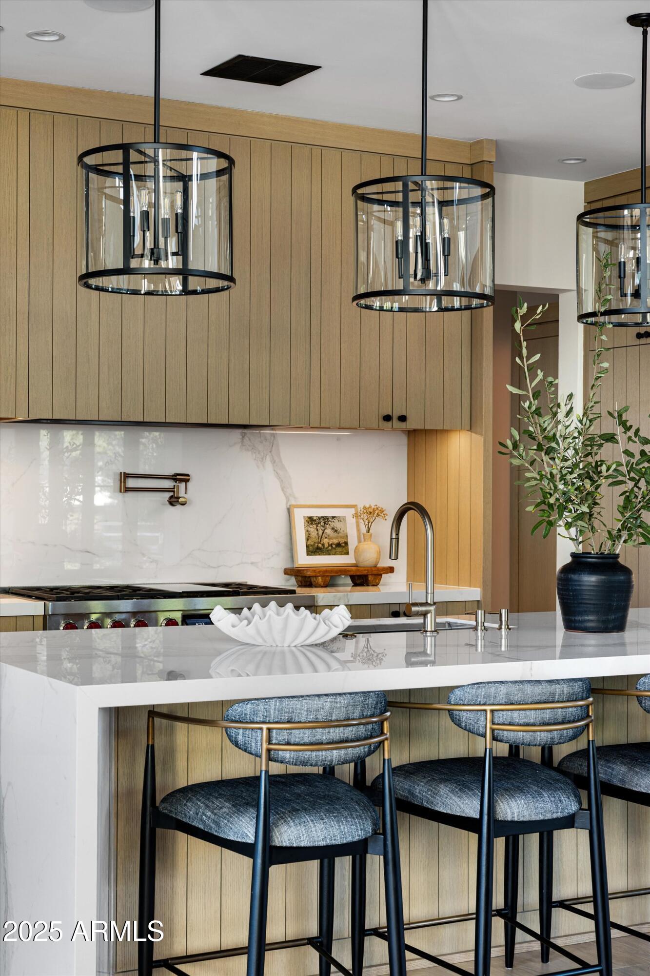 5715 E MONTEROSA Street