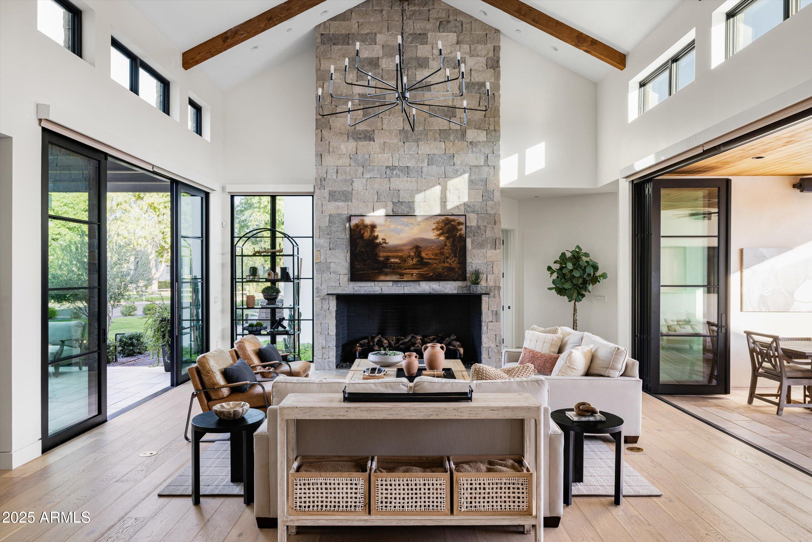 5715 E MONTEROSA Street