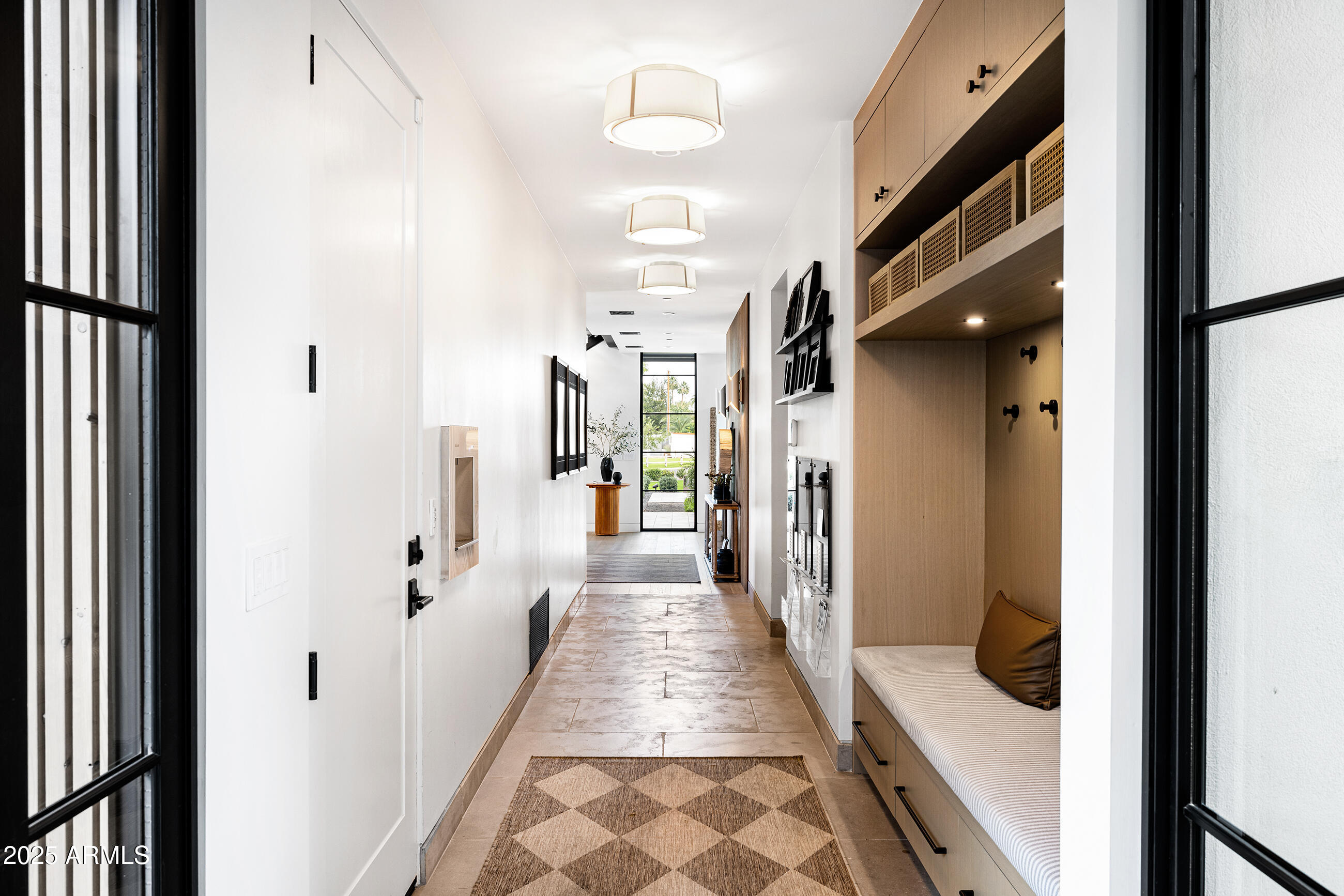 5715 E MONTEROSA Street