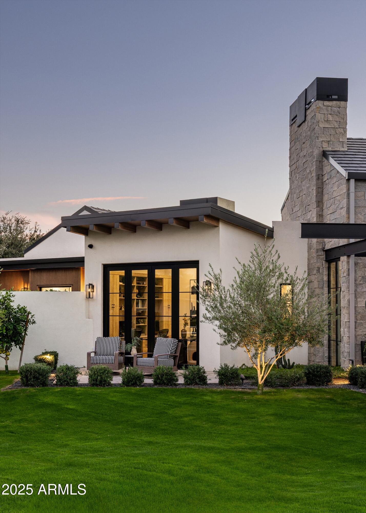 5715 E MONTEROSA Street