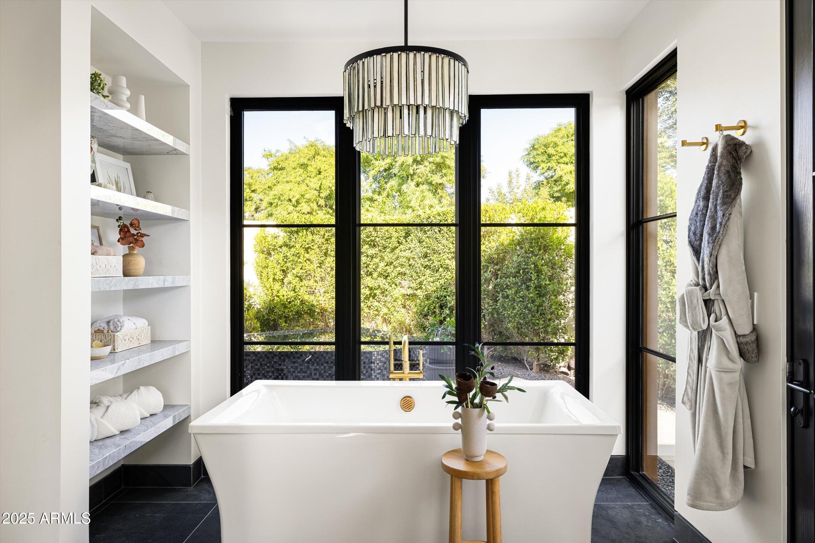 5715 E MONTEROSA Street