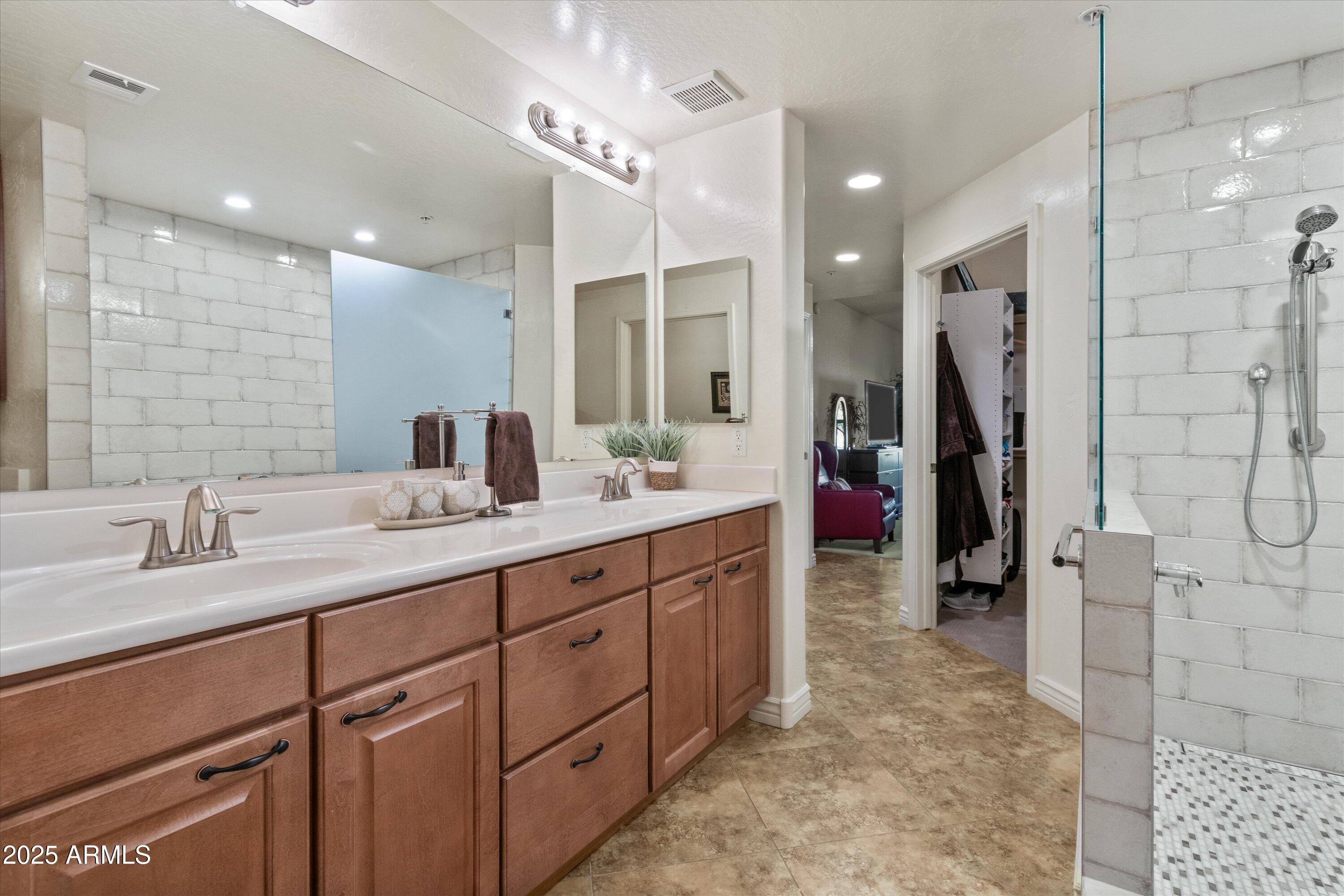 21320 N 56TH Street 1068