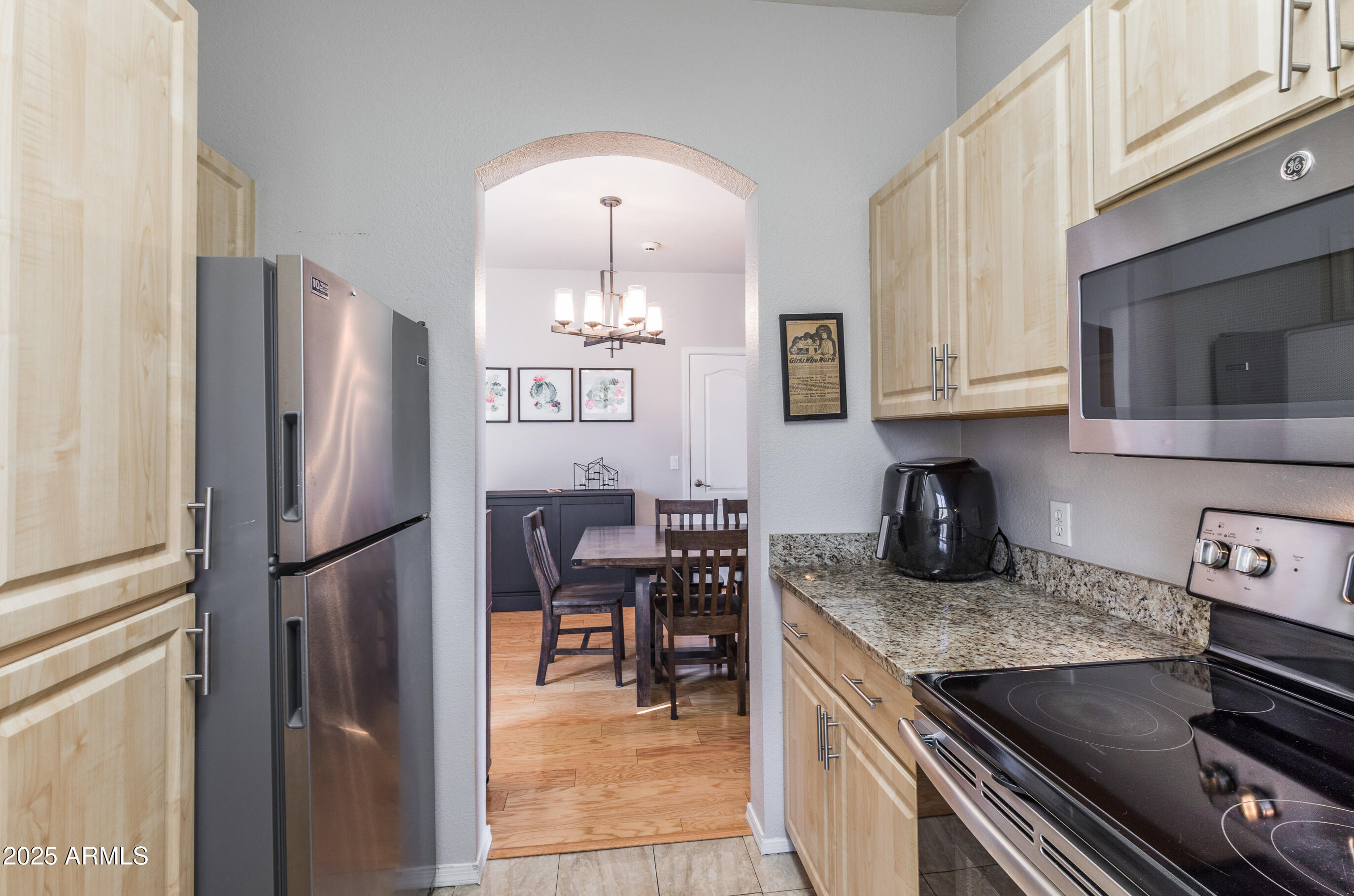 1411 E ORANGEWOOD Avenue 239