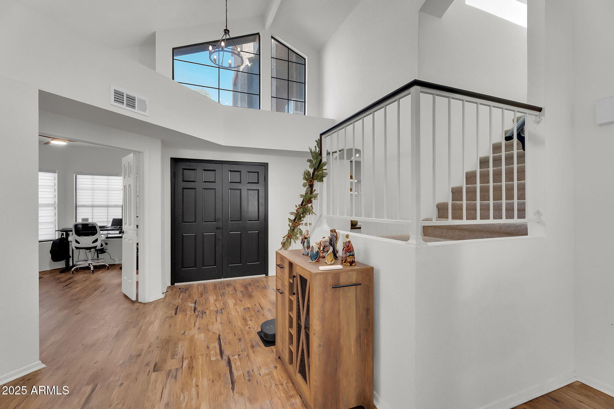 2345 W SHAWNEE Drive