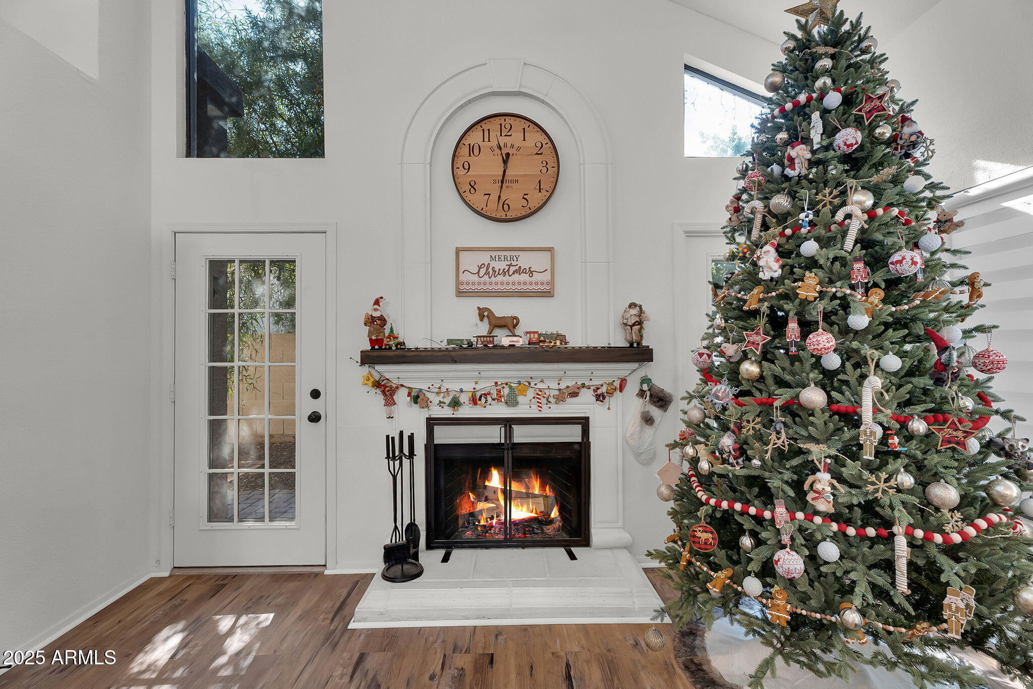 2345 W SHAWNEE Drive