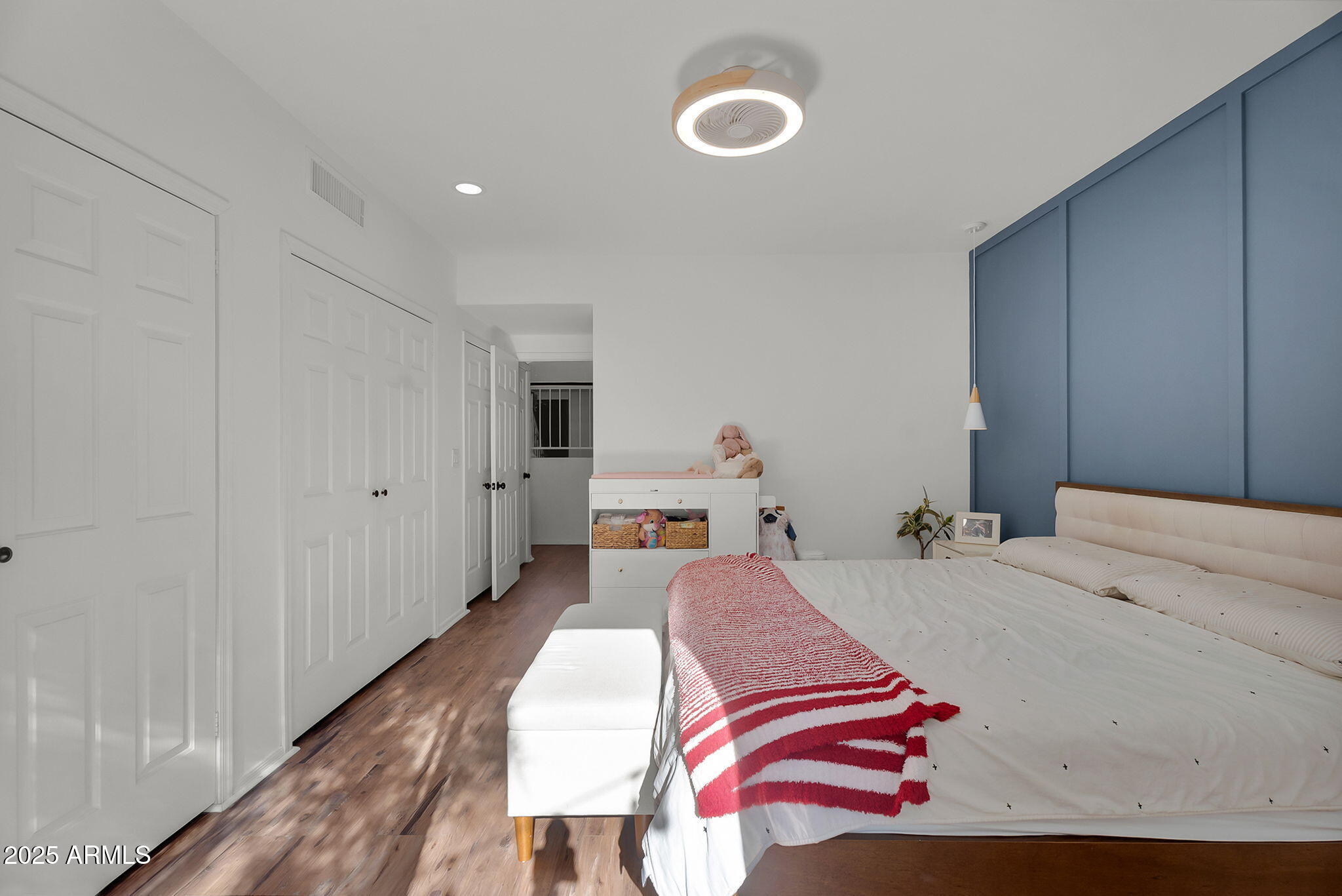 2345 W SHAWNEE Drive