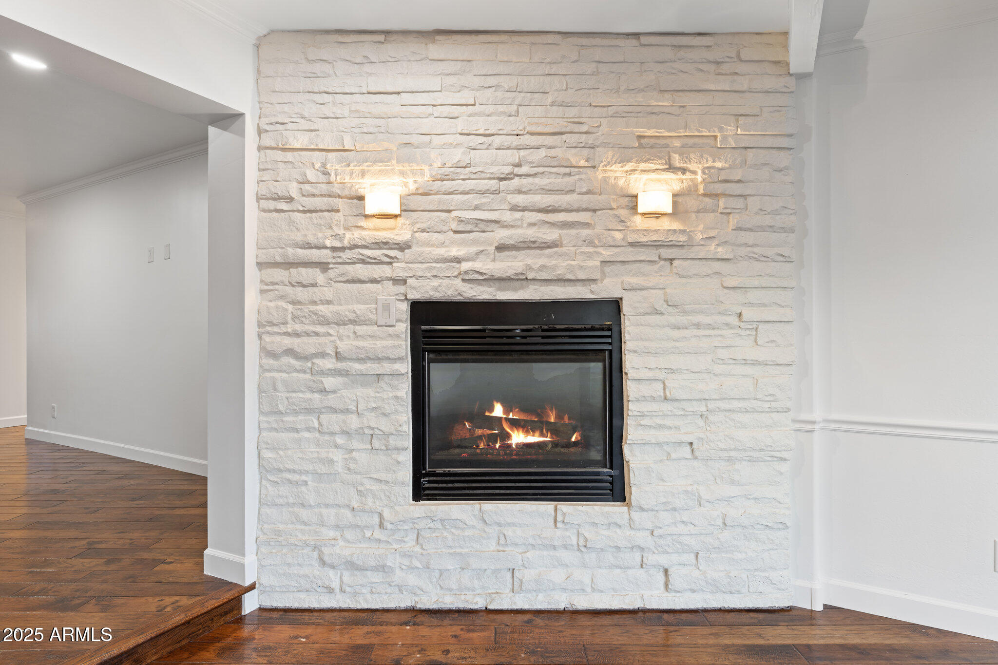 5328 E PINCHOT Avenue