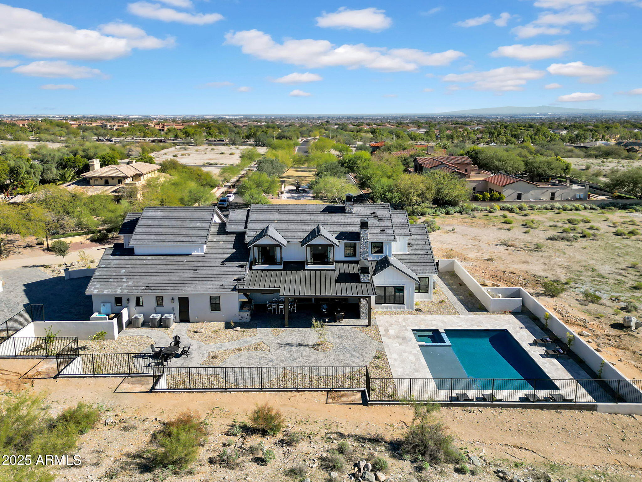 21071 W CANYON Drive