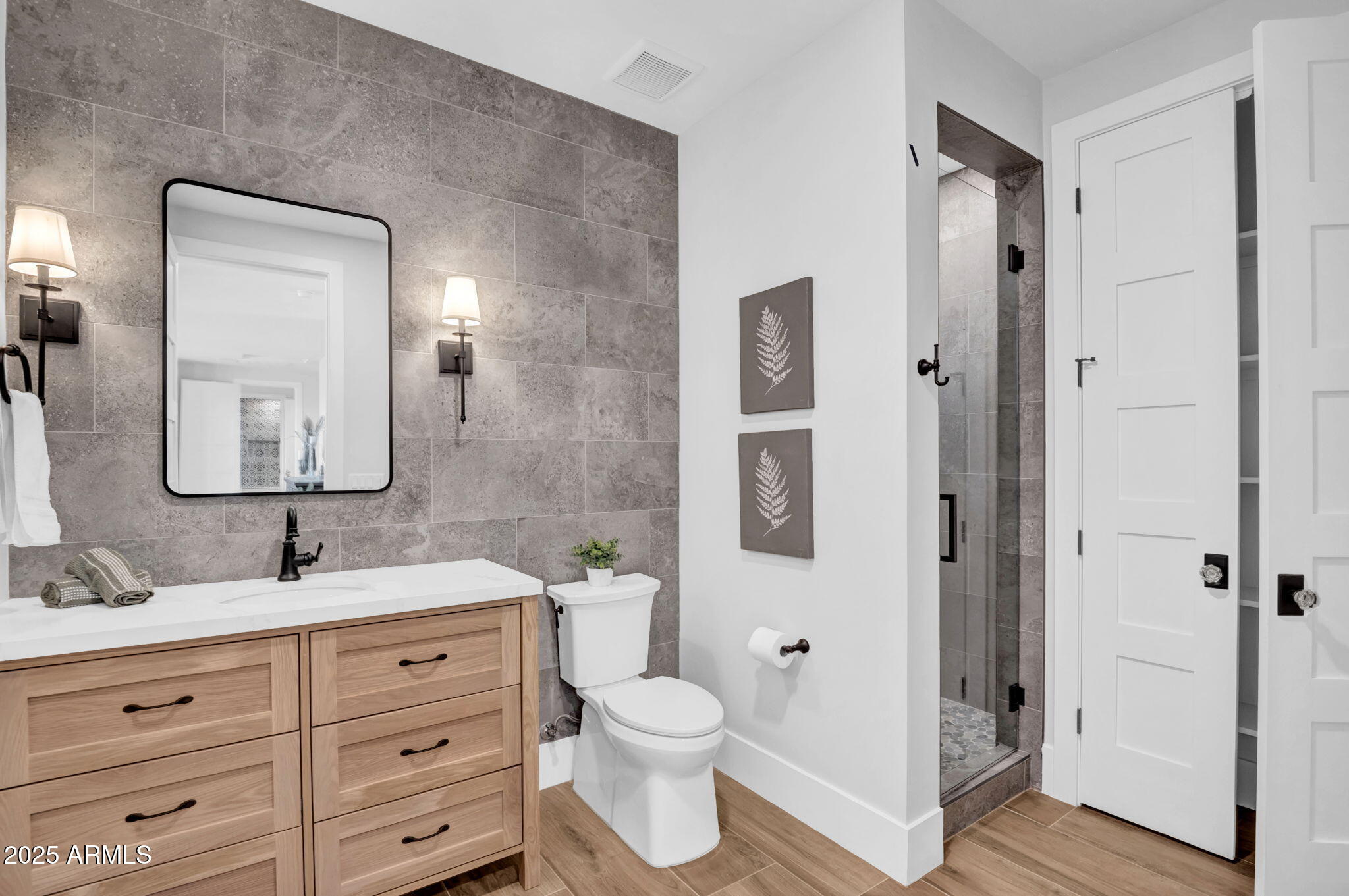 21071 W CANYON Drive